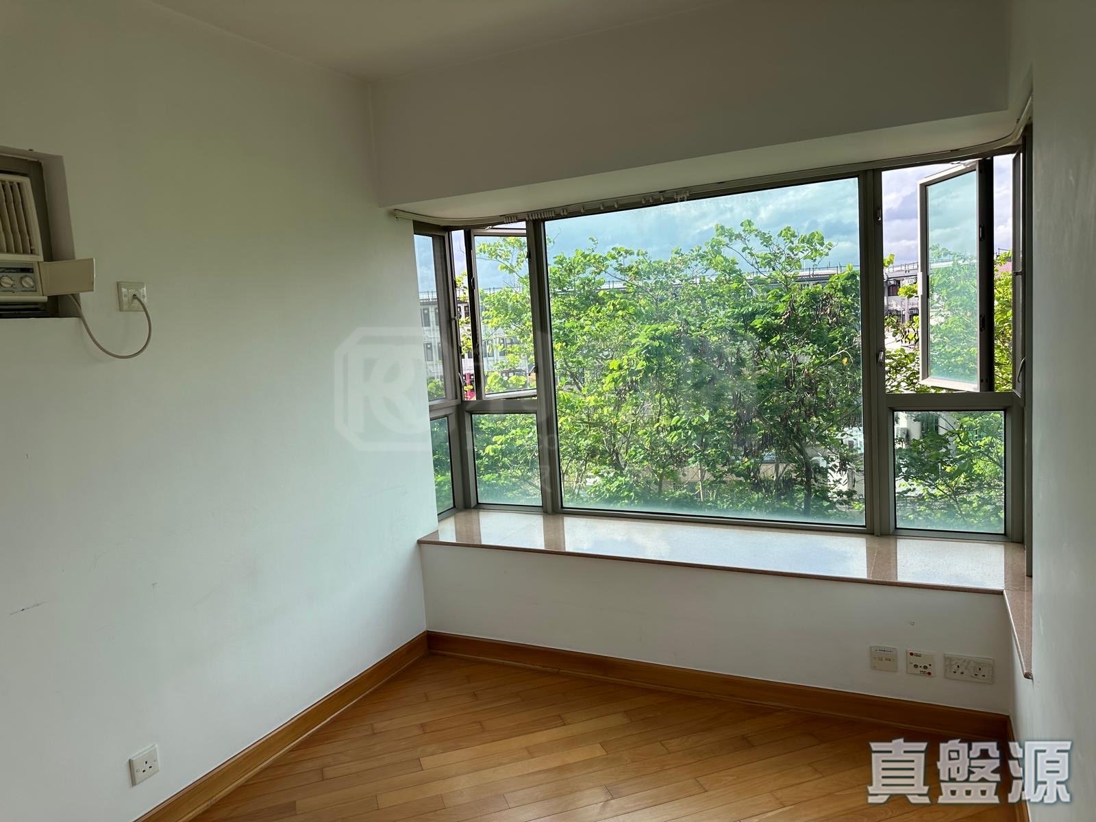 采叶庭 16座 低层 E室 元朗