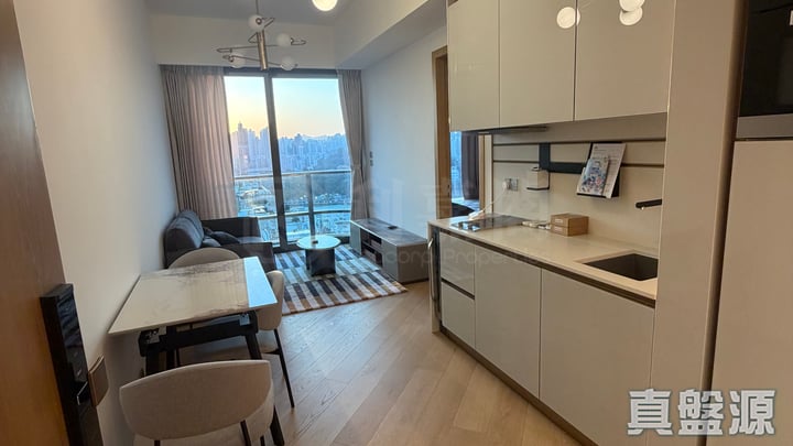 128 WATERLOO