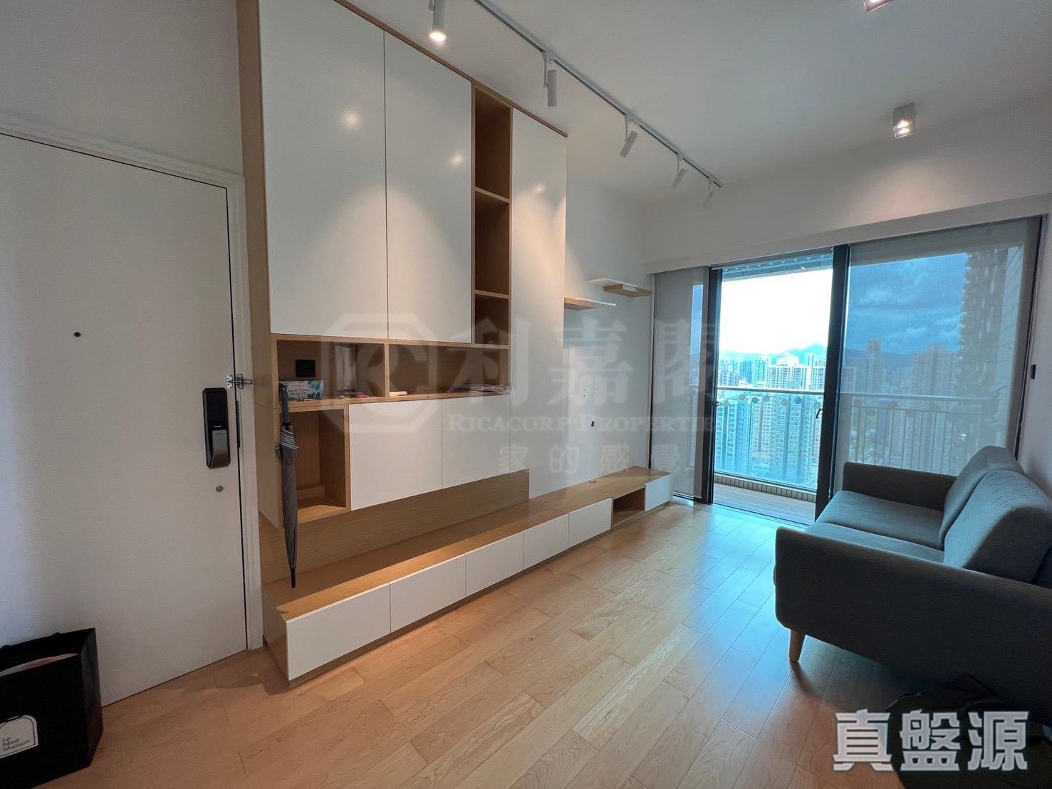 YOHO TOWN PHASE 2 YOHO MIDTOWN - Block M6 Medium Floor Zone Flat B Yuen Long