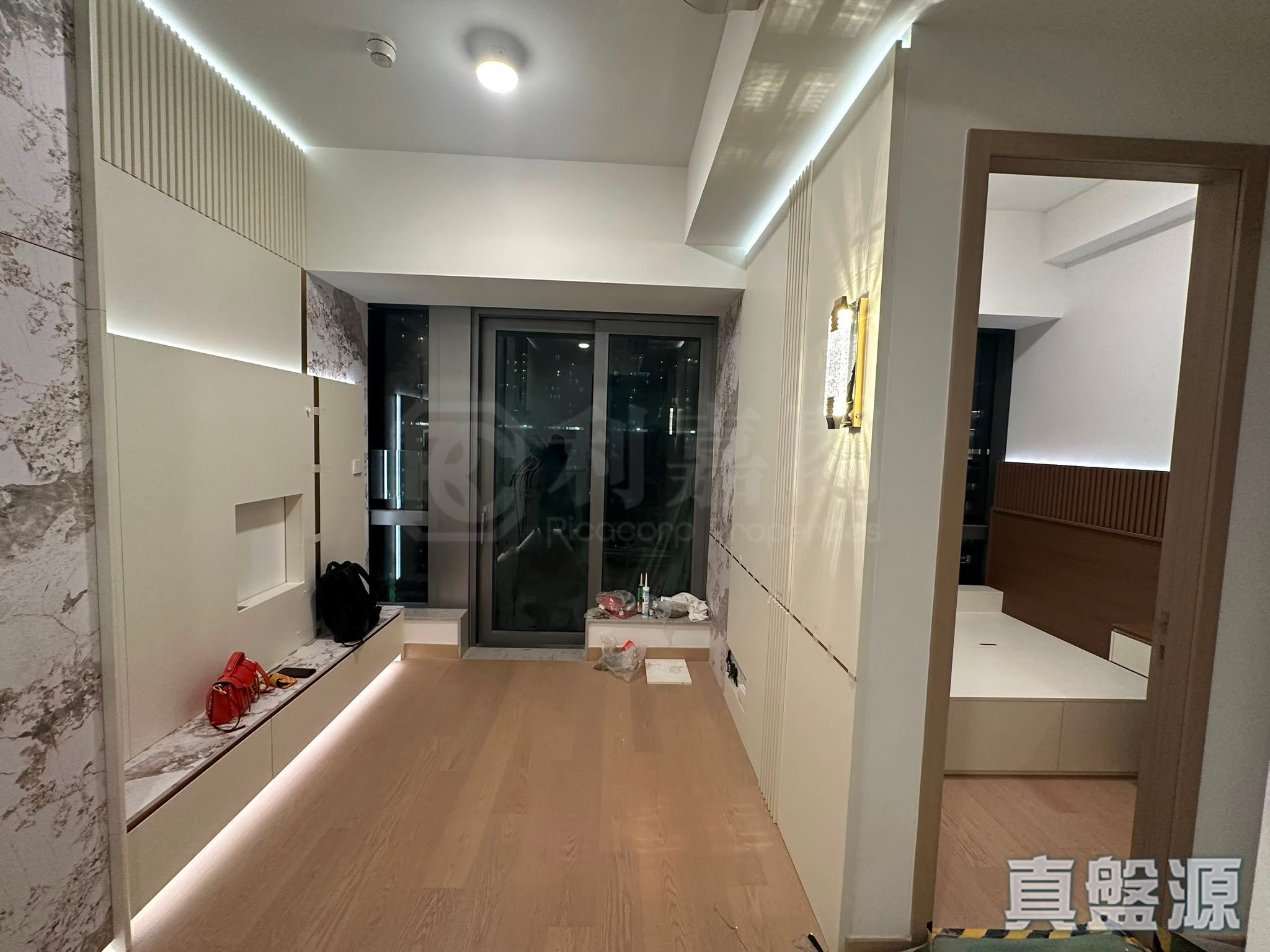 LOHAS PARK PHASE 12B PARK SEASONS - Tower 2 (2a) High Floor Zone Flat C Tseung Kwan O