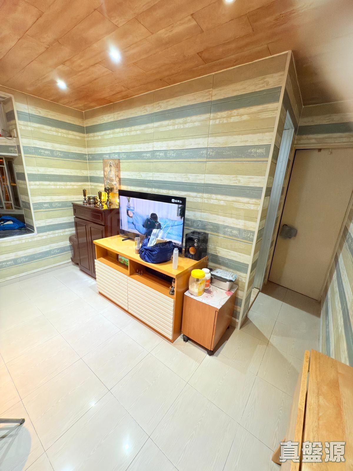 长安邨 安泊楼 (7座) 中层 16室 青衣