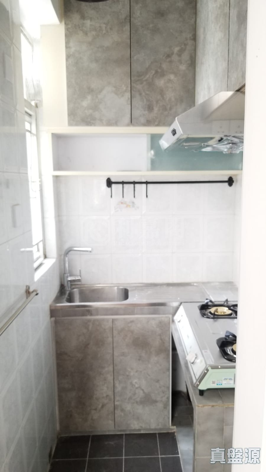 康辉大厦 A座 极高层 4室 西九龙