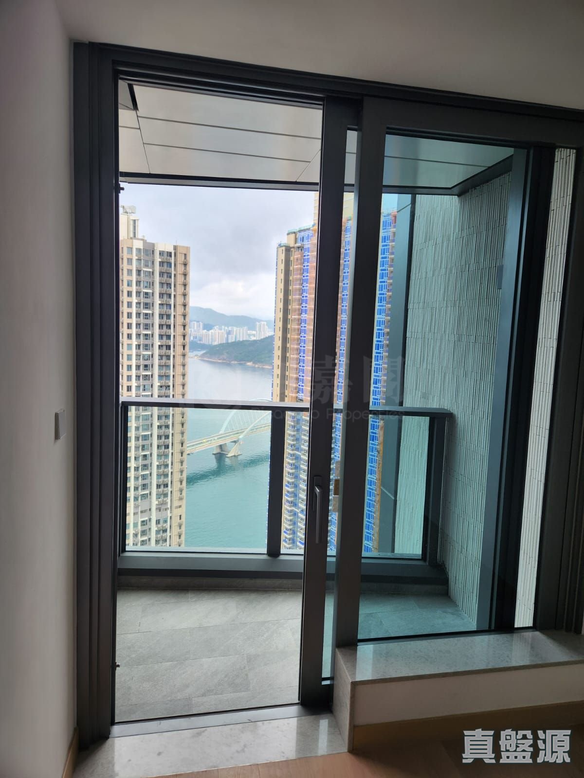LOHAS PARK PHASE 12C GRAND SEASONS - Tower 1 (1a) Very High Floor Zone Flat G Tseung Kwan O