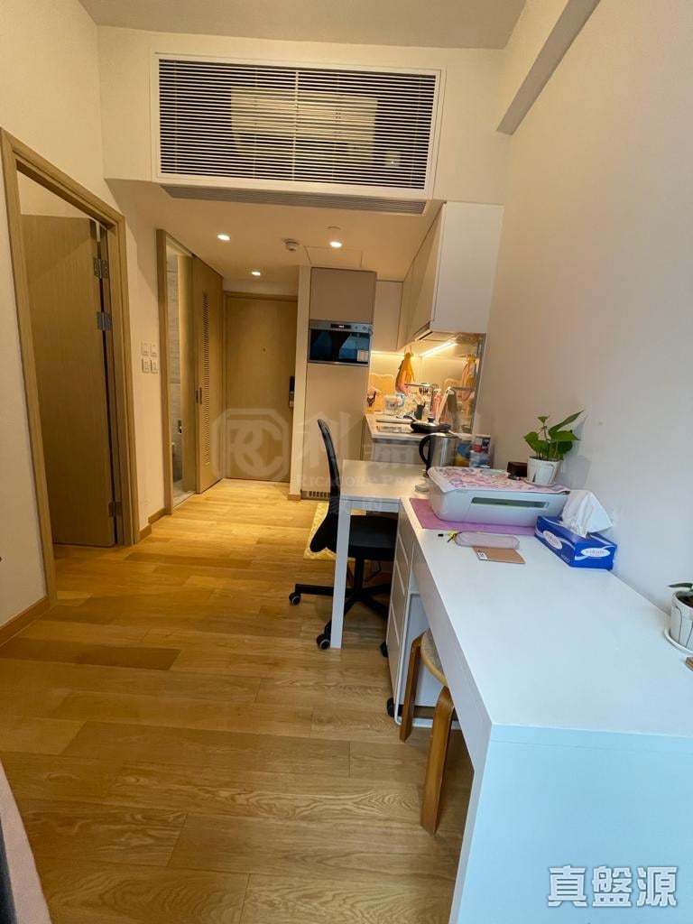 THE ASTRO Low Floor Zone Flat C West Kowloon