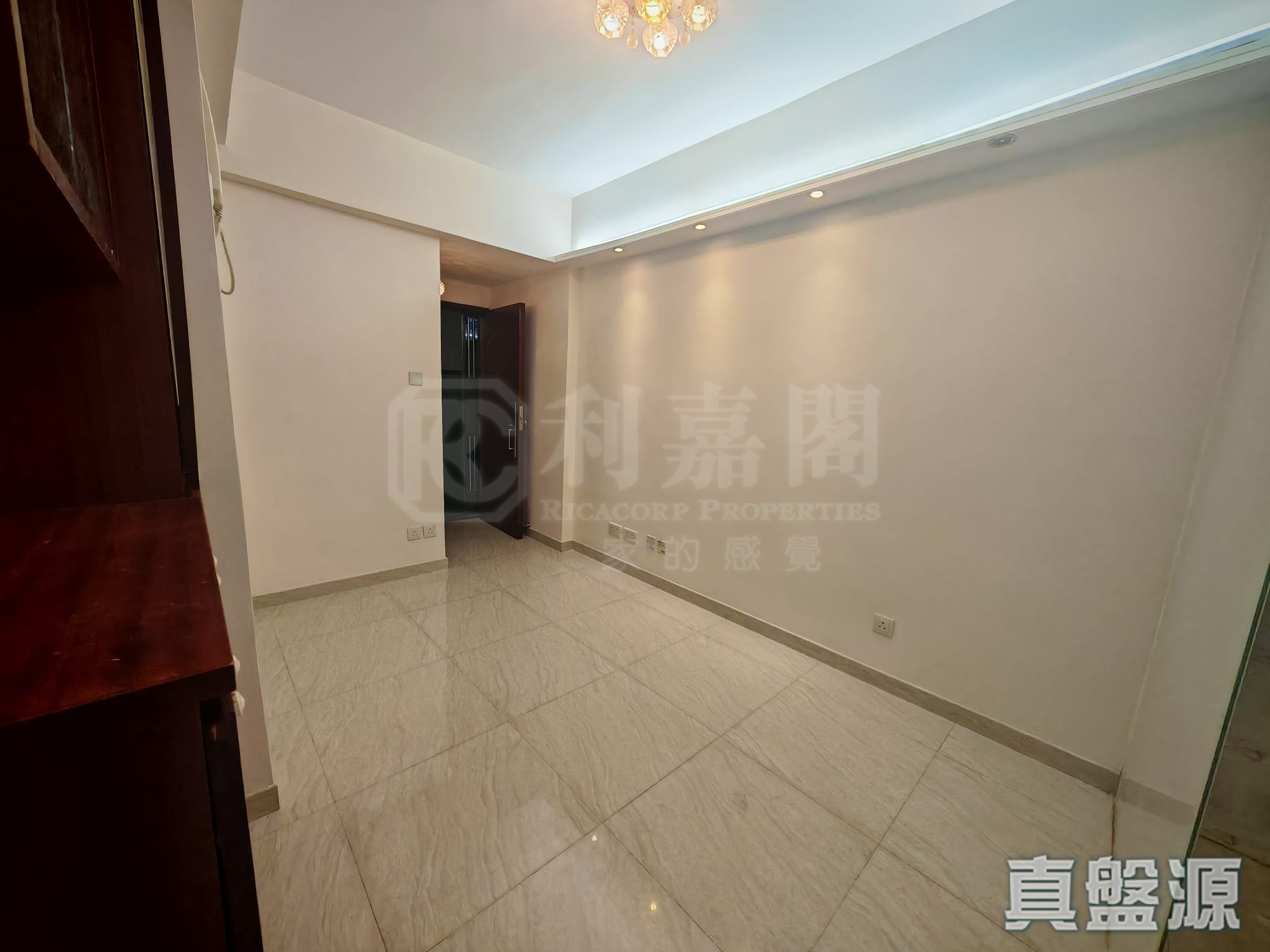 HO KING BUILDING High Floor Zone Flat F Yuen Long