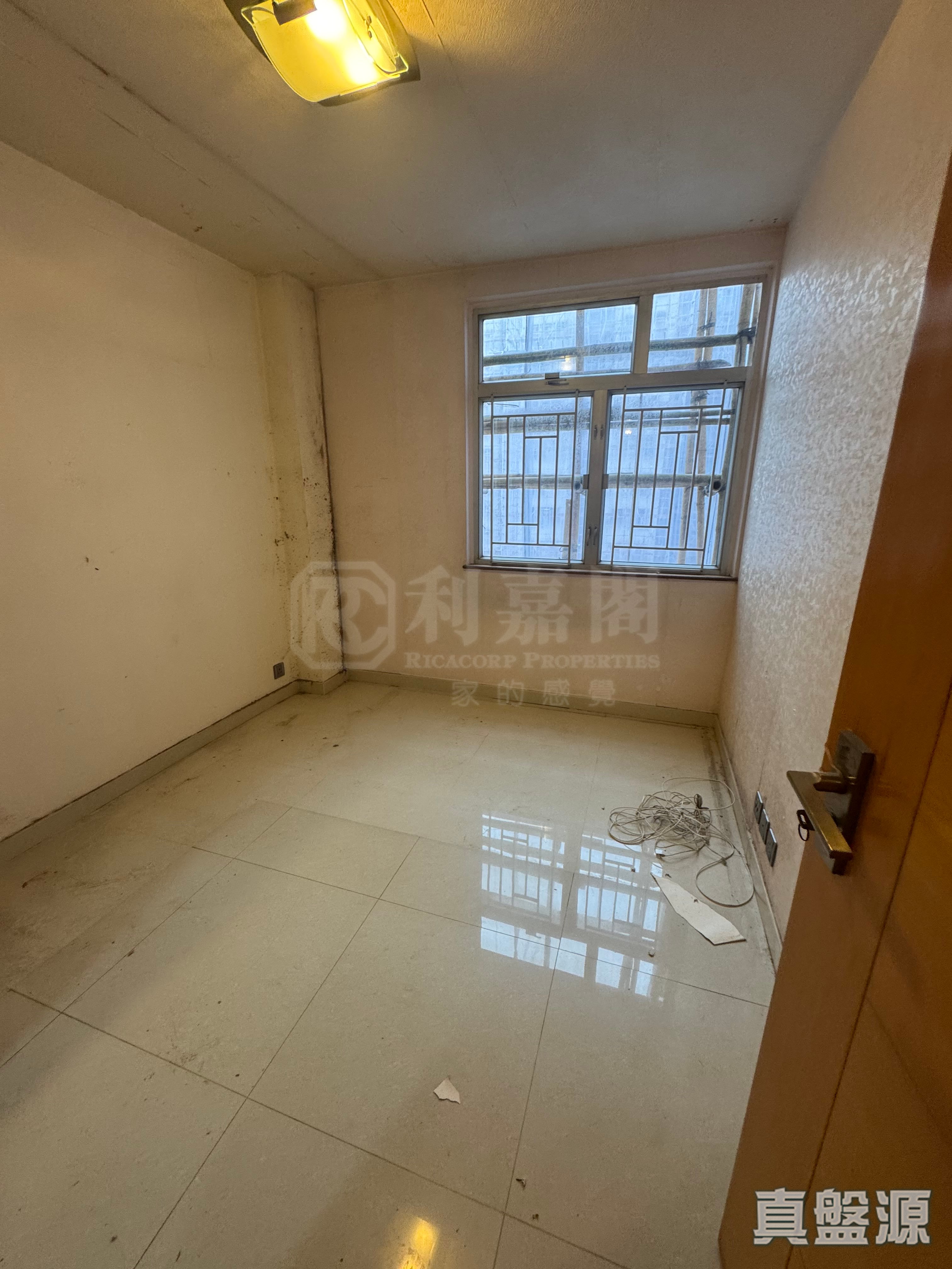 美孚新邨 2期 百老汇街33-35号 高层 A室 美孚/华景