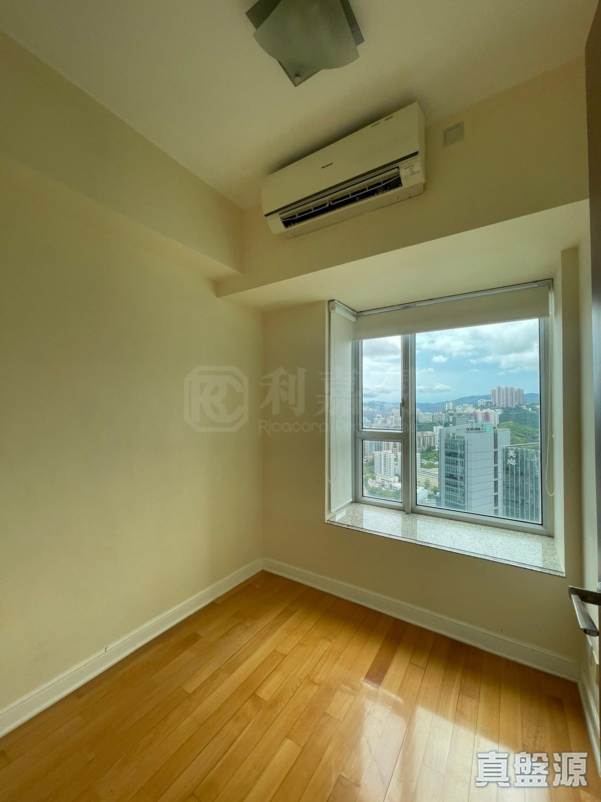BANYAN GARDEN PHASE 2 - Tower 8 Very High Floor Zone Flat E West Kowloon