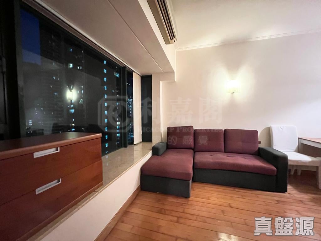 MANHATTAN HEIGHTS Medium Floor Zone Flat A Central/Sheung Wan/Western District