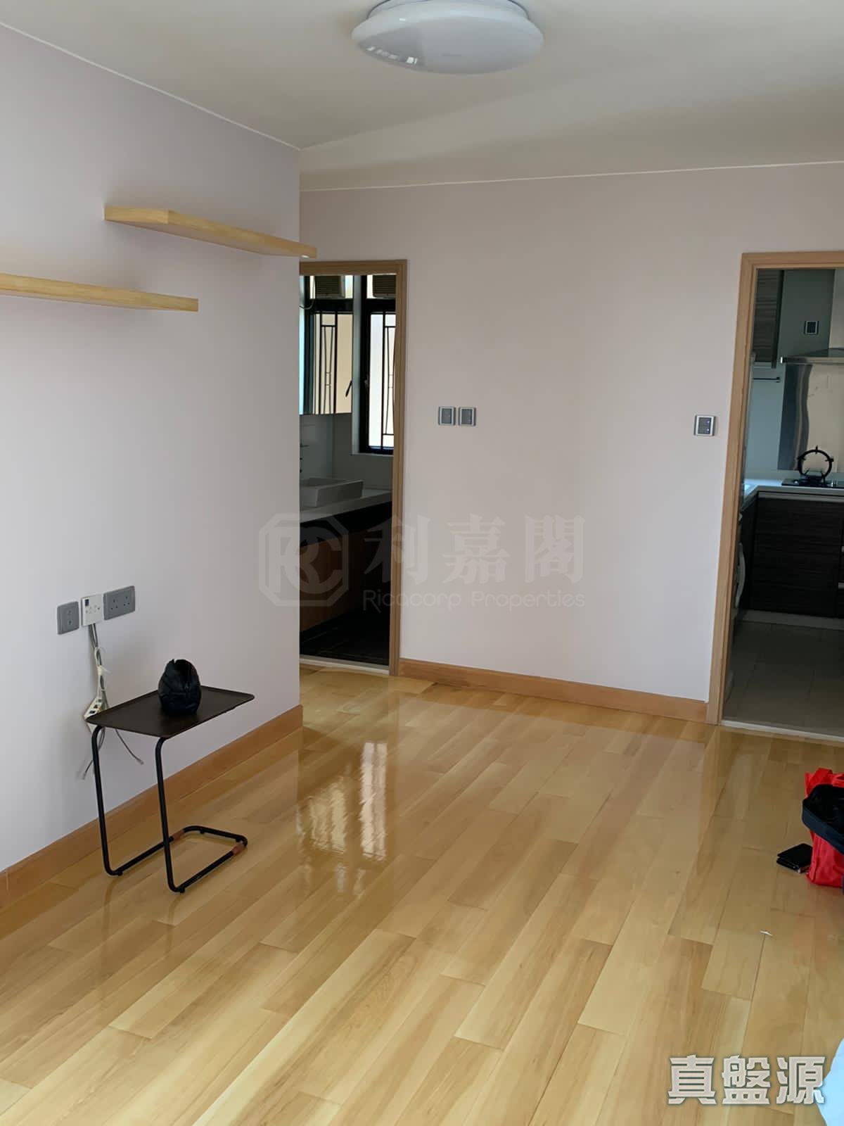 CHI FU FA YUEN FU CHAK YUEN (BLOCK H-18) High Floor Zone Flat D Pok Fu Lam