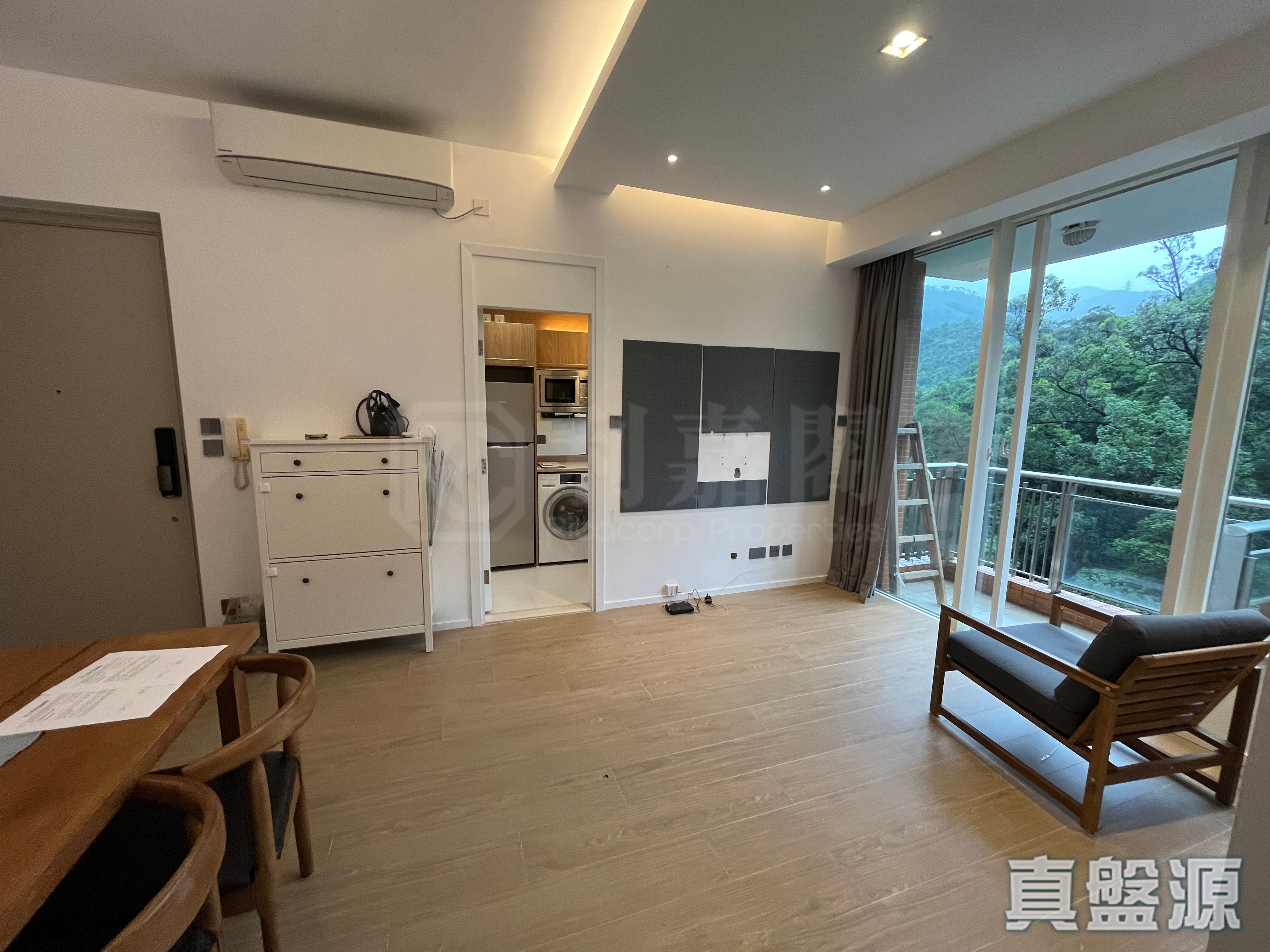 晉名峰 B座 低層 E室 沙田/火炭/九肚山