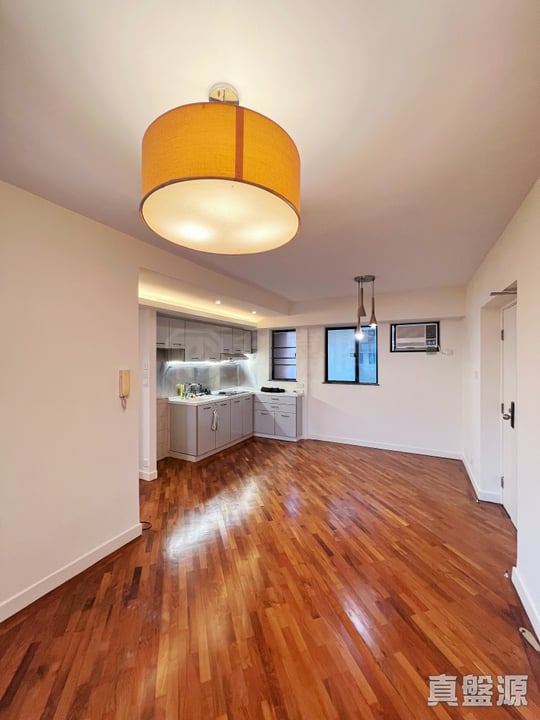 HANLEY VILLA BLOCK 4 Medium Floor Zone Flat B Sham Tseng/Castle Peak Road