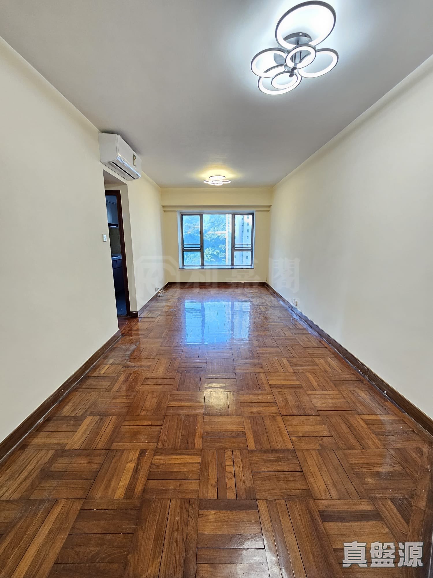 韵涛居 A座 中层 6室 荃湾