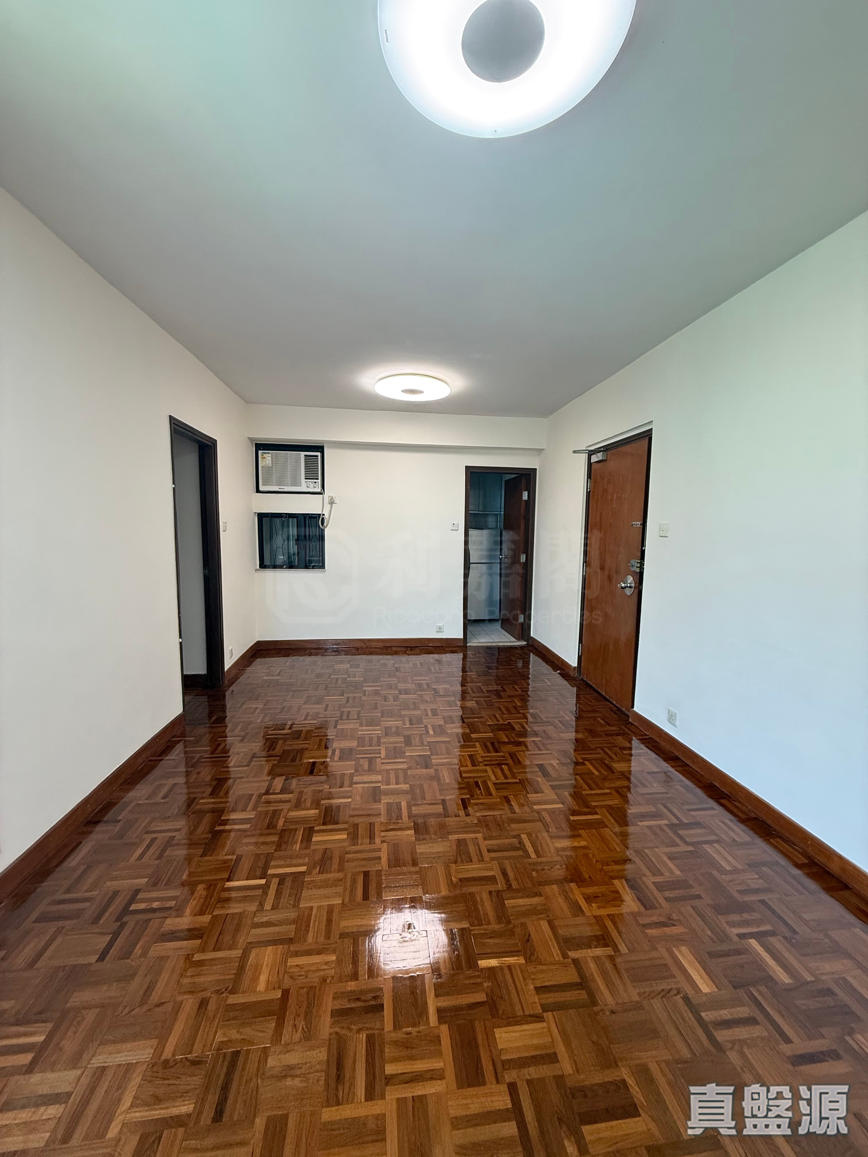 湾景花园 1座 中层 A室 荃湾