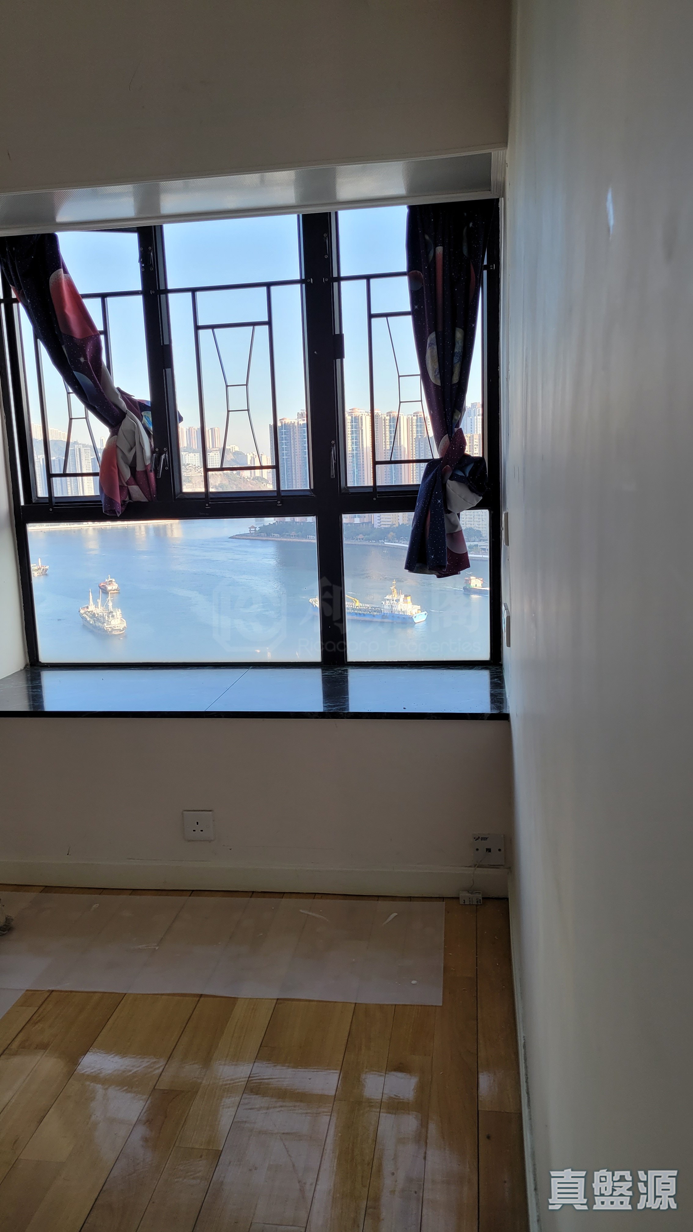 灣景花園 1座 E室 荃灣