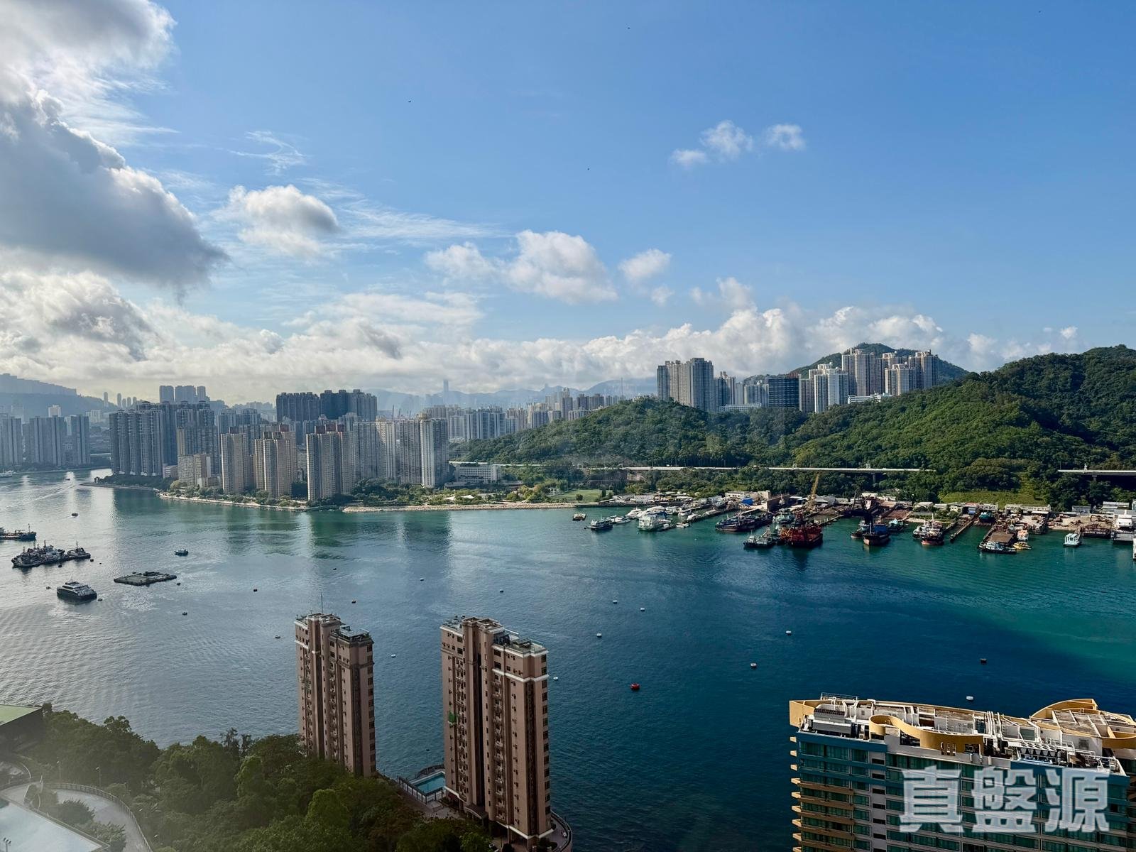 HANLEY VILLA BLOCK 3 Very High Floor Zone Flat C Sham Tseng/Castle Peak Road