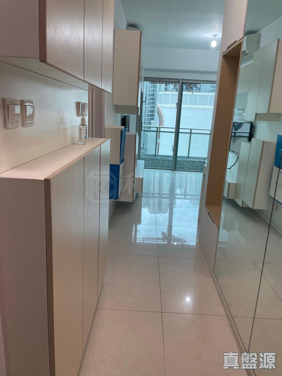 環宇海灣 7座 低層 F室 荃灣