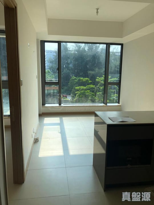 THE BLOOMSWAY THE LAGUNA TOWER 5 Low Floor Zone Flat E Sham Tseng/Castle Peak Road