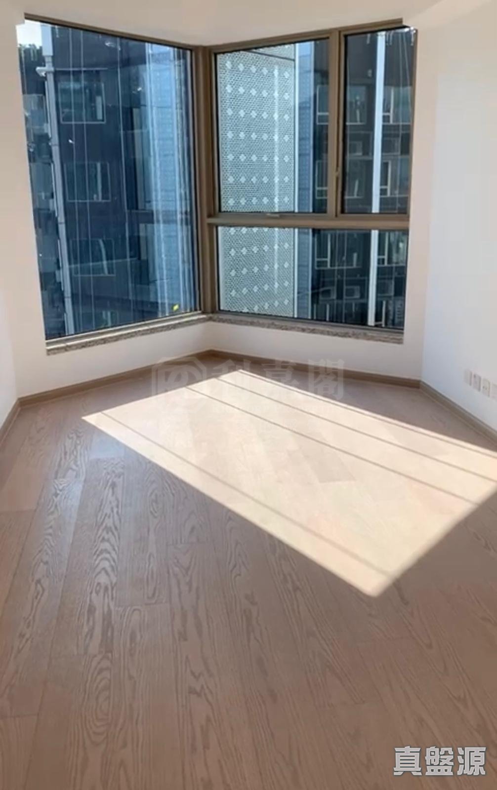 爱海颂 3座 高层 D室 西九龙