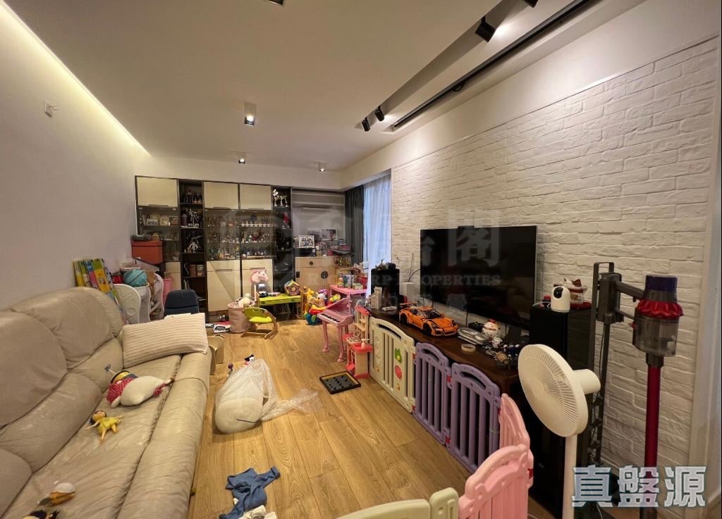 DRAGON COURT BLOCK B Medium Floor Zone Flat 3 North Point/North Point Mid-Levels