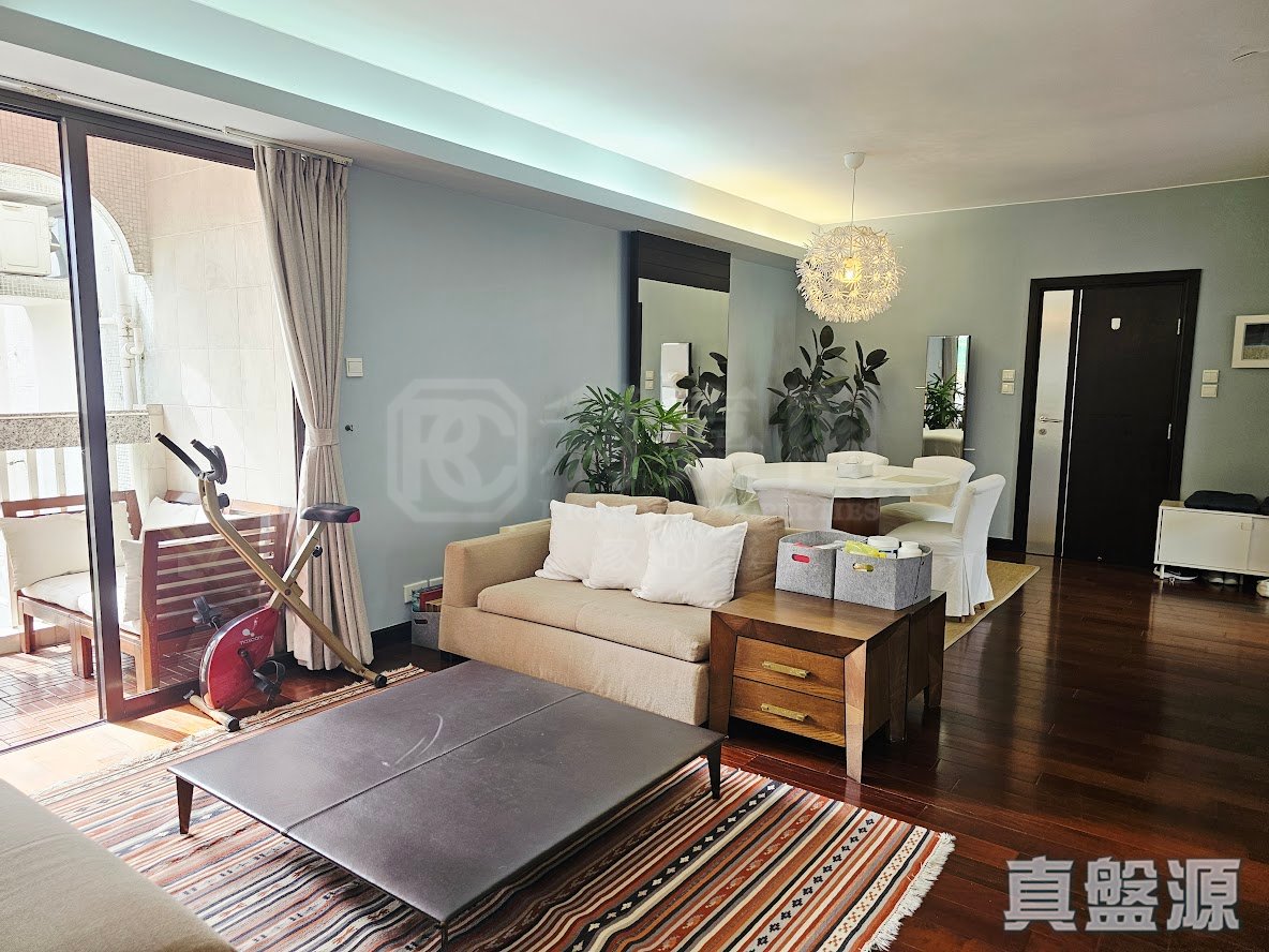 DRAGON COURT BLOCK C High Floor Zone Flat 4 North Point/North Point Mid-Levels