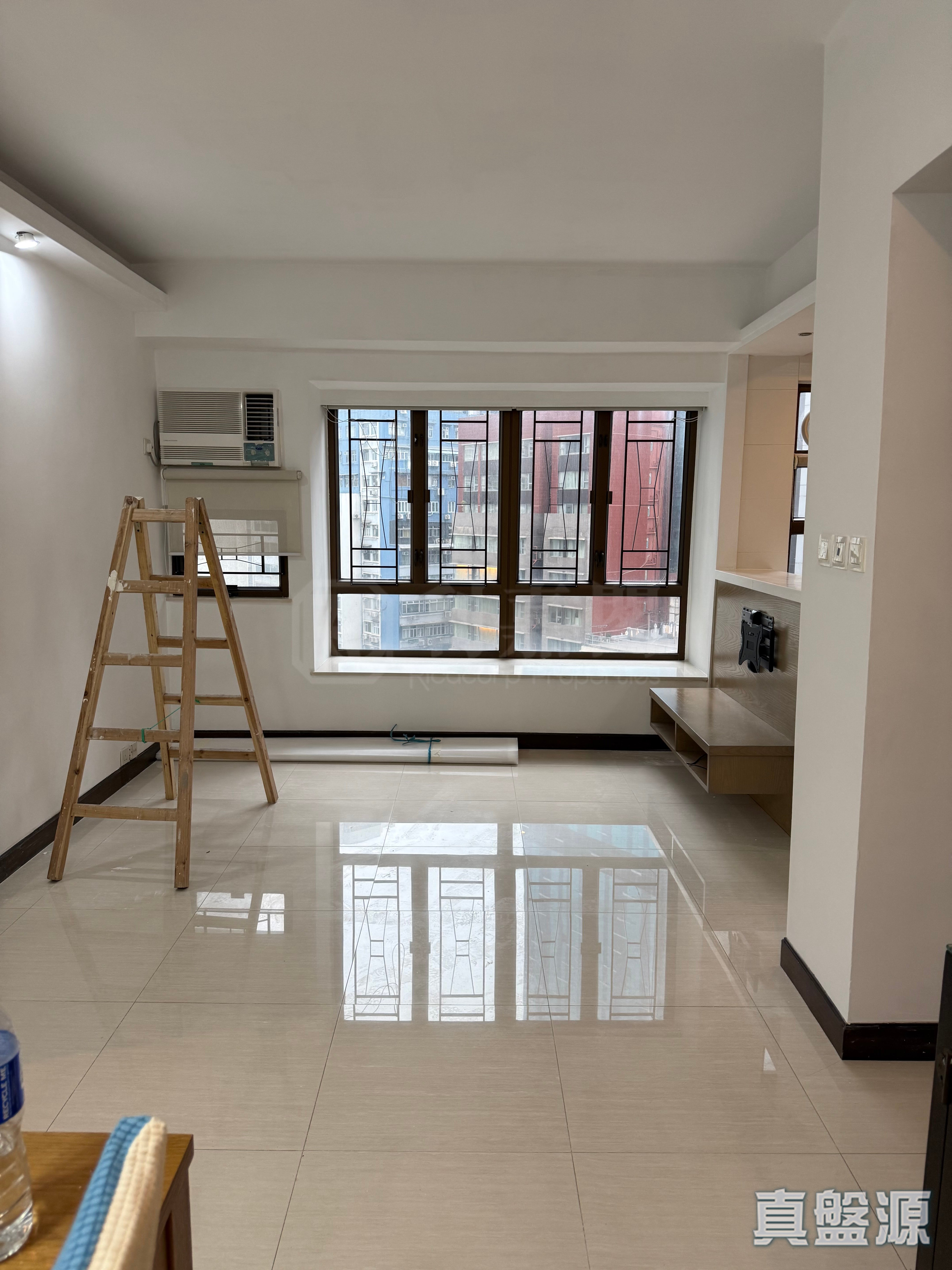 康澤花園 D座 中層 6室 北角/北角半山