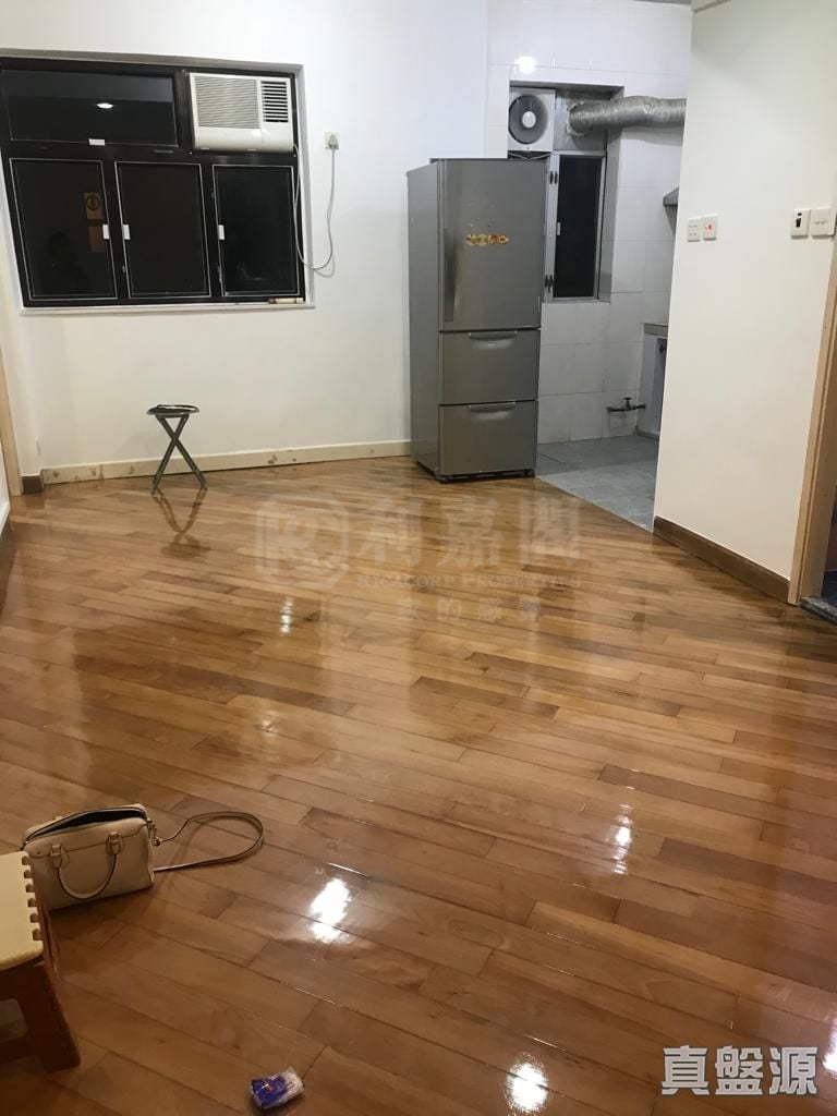 YEN DACK BUILDING High Floor Zone Flat L North Point/North Point Mid-Levels