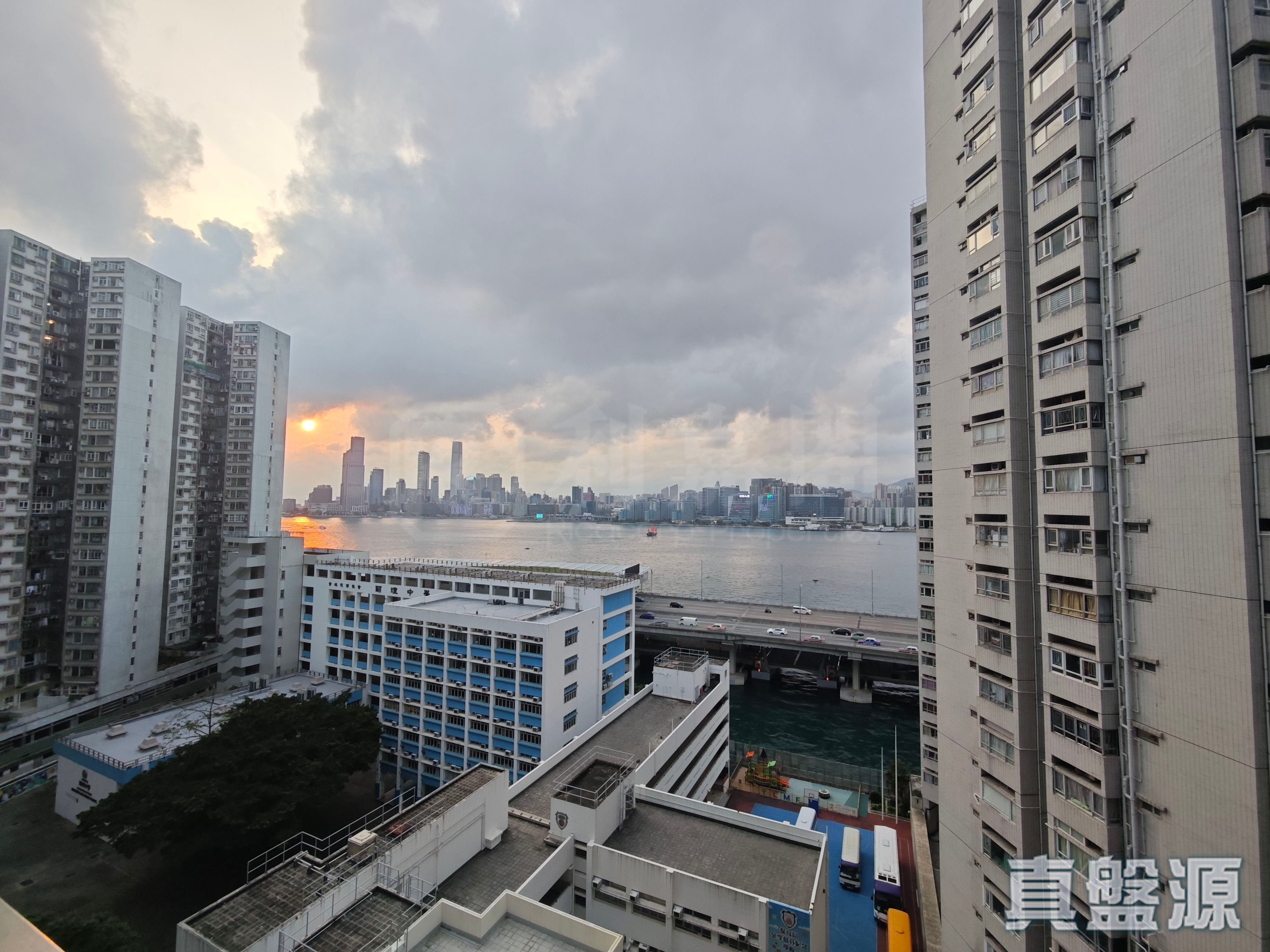 THE HARBOURSIDE Medium Floor Zone Flat D North Point/North Point Mid-Levels