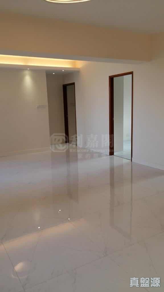 HO KING VIEW High Floor Zone Flat B North Point/North Point Mid-Levels