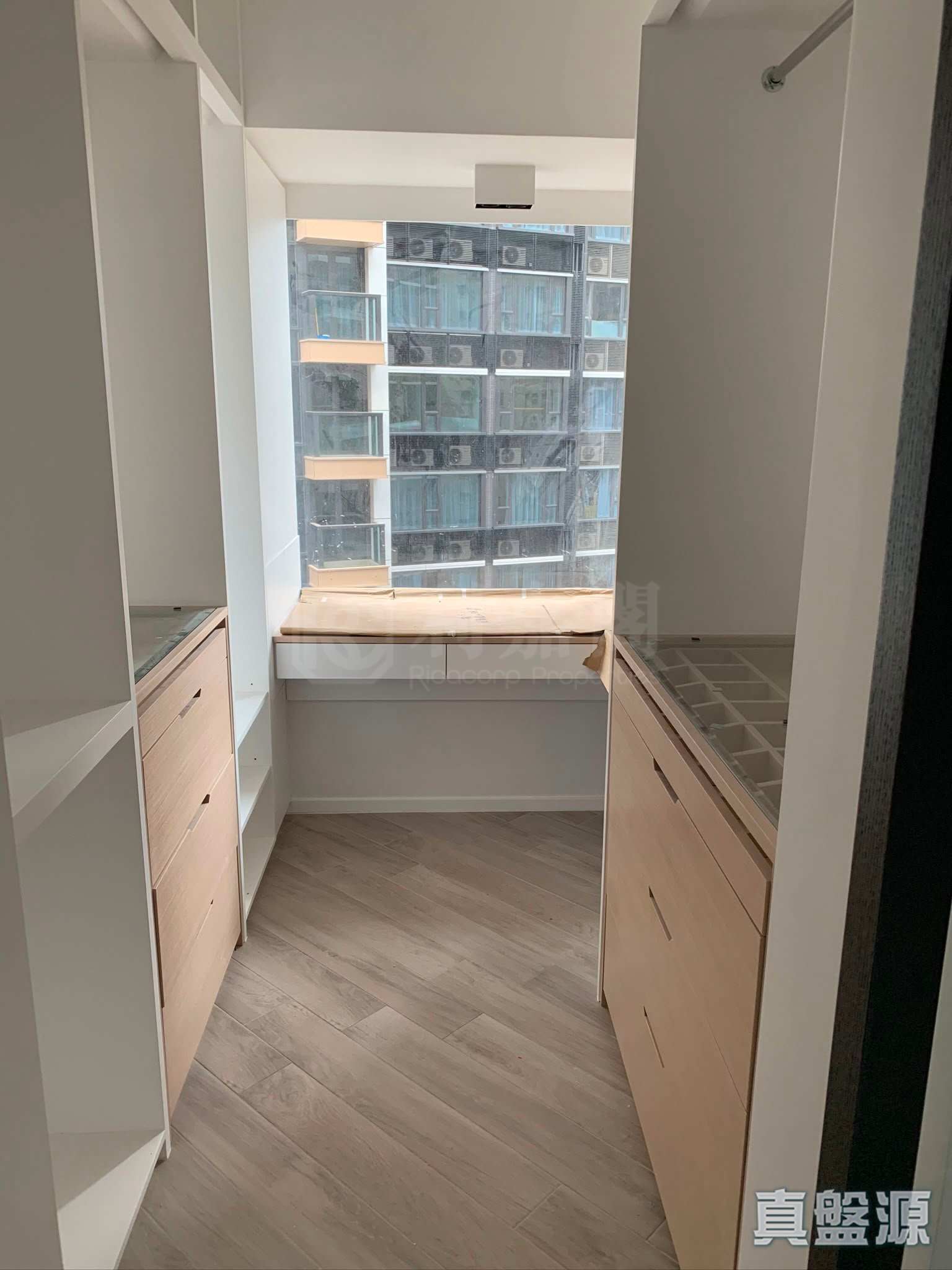 FLEUR PAVILIA TOWER 3 Medium Floor Zone Flat F North Point/North Point Mid-Levels