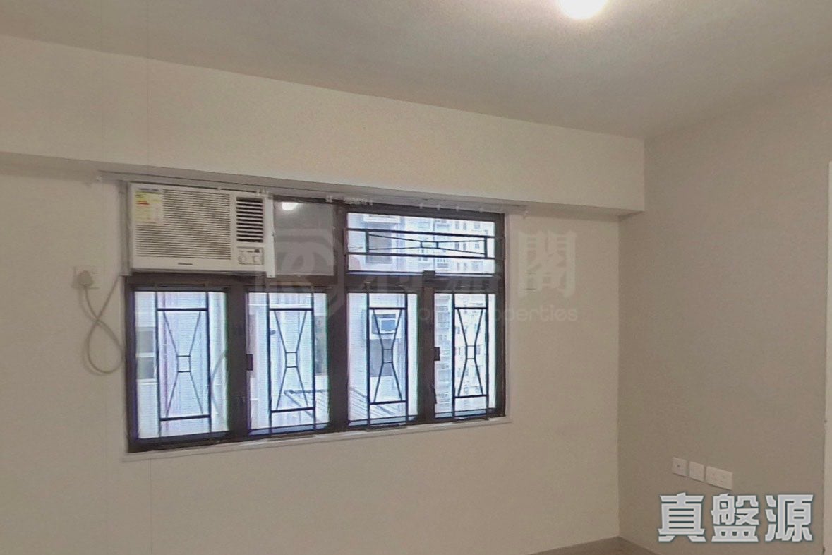 KWOK GA BUILDING High Floor Zone Flat D Central/Sheung Wan/Western District