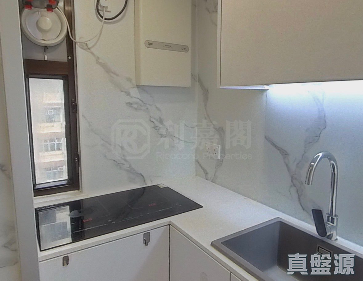 KWOK GA BUILDING High Floor Zone Flat D Central/Sheung Wan/Western District