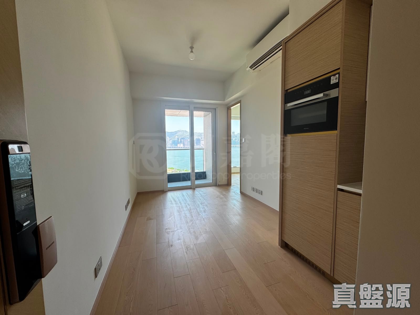 MIAMI QUAY PHASE 2 MIAMI QUAY II - Tower 6 Medium Floor Zone Flat J To Kwa Wan/Kowloon City/Kai Tak/San Po Kong