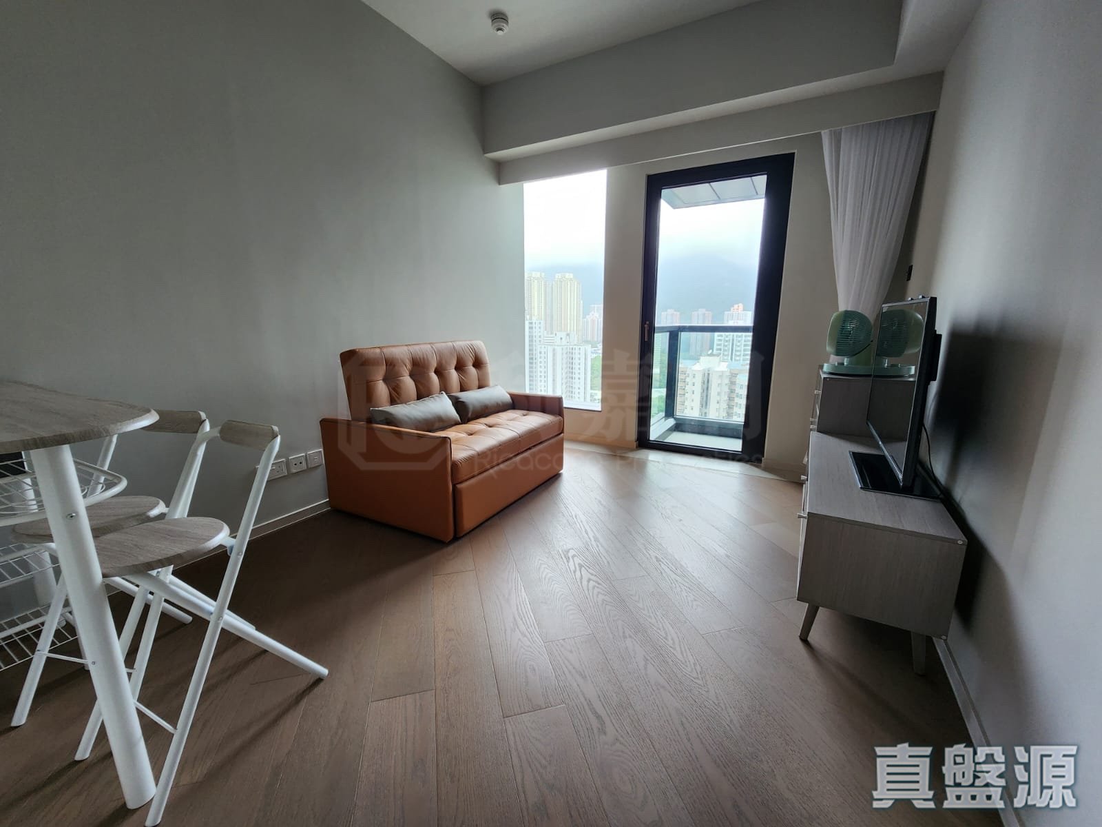 柏傲庄 2期 7座 (7A) 中层 E室 大围