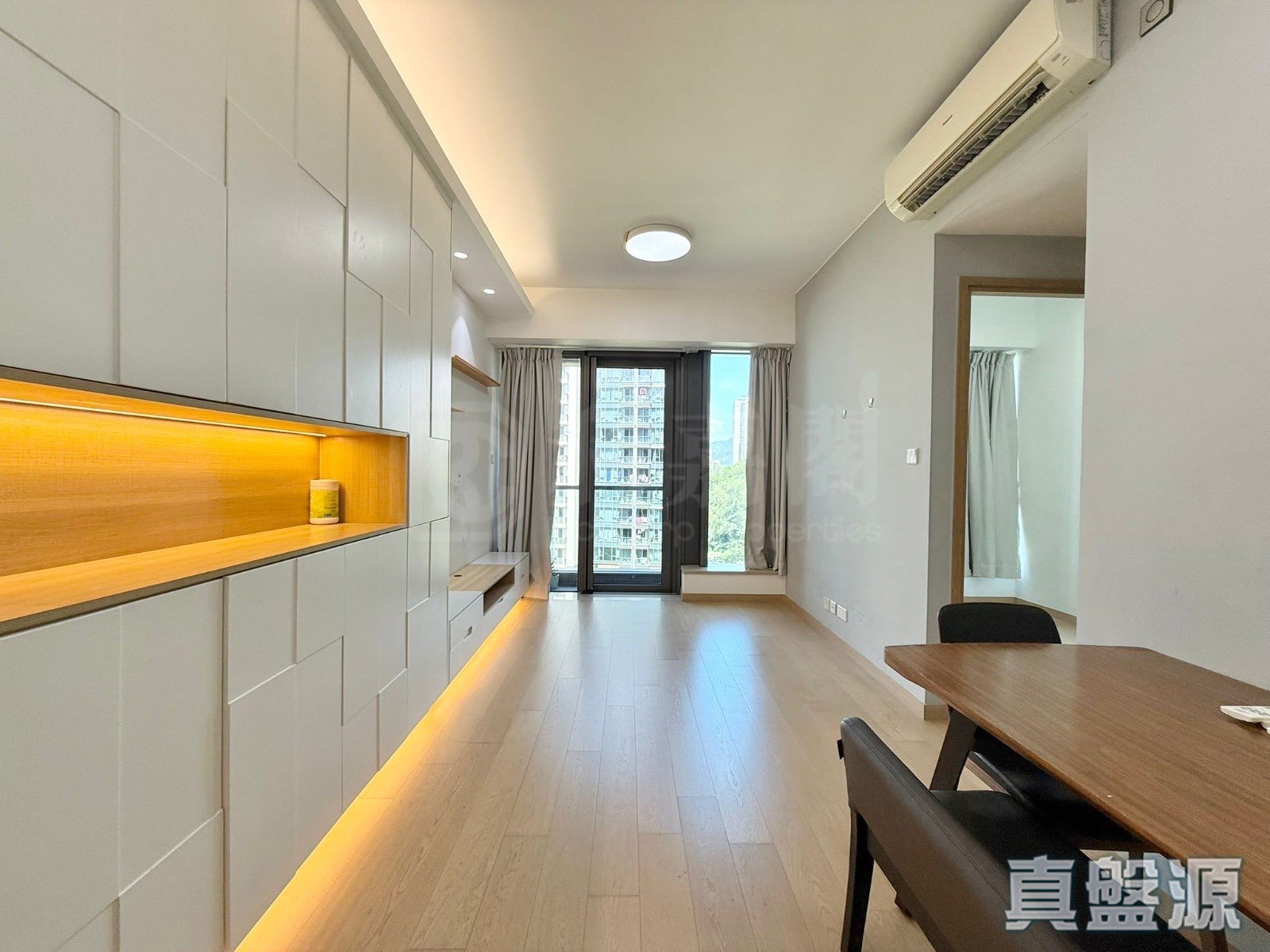 THE BLOOMSWAY THE LAGUNA TOWER 8 High Floor Zone Flat A Sham Tseng/Castle Peak Road
