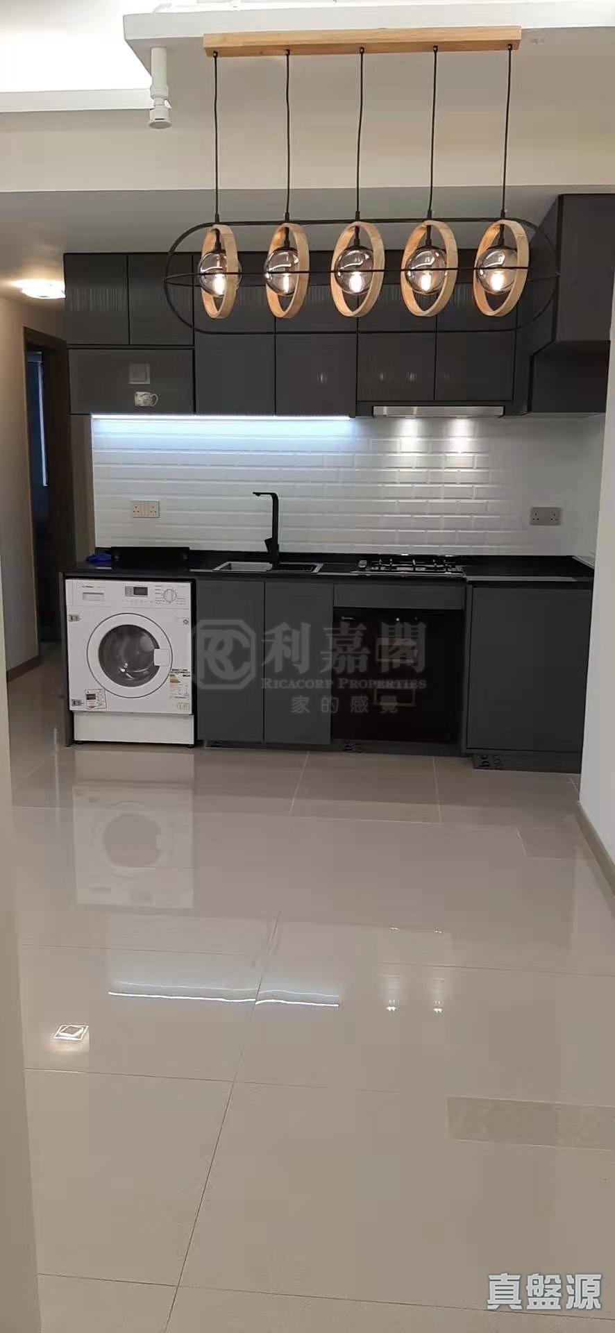 映日灣 2座 極高層 A室 荃灣