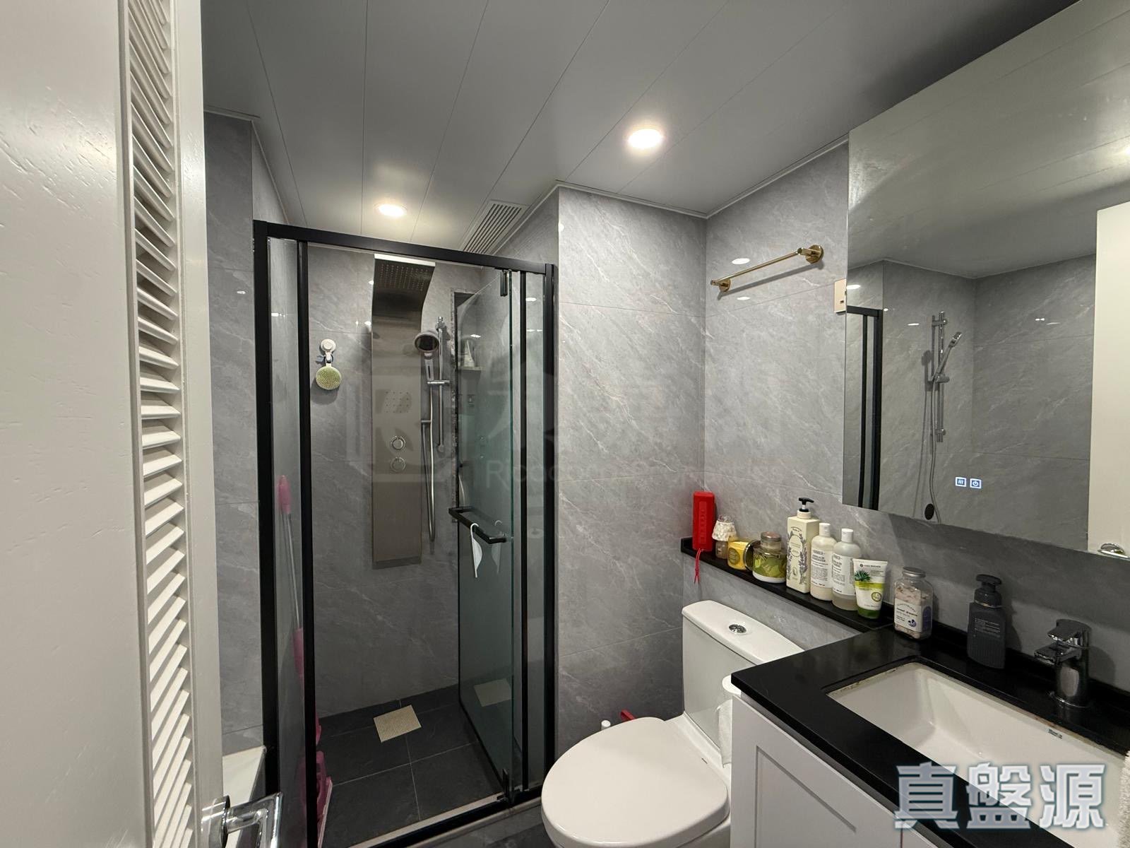 CENTURY LINK PHASE 1 - Tower 3a Low Floor Zone Flat 10 Tung Chung
