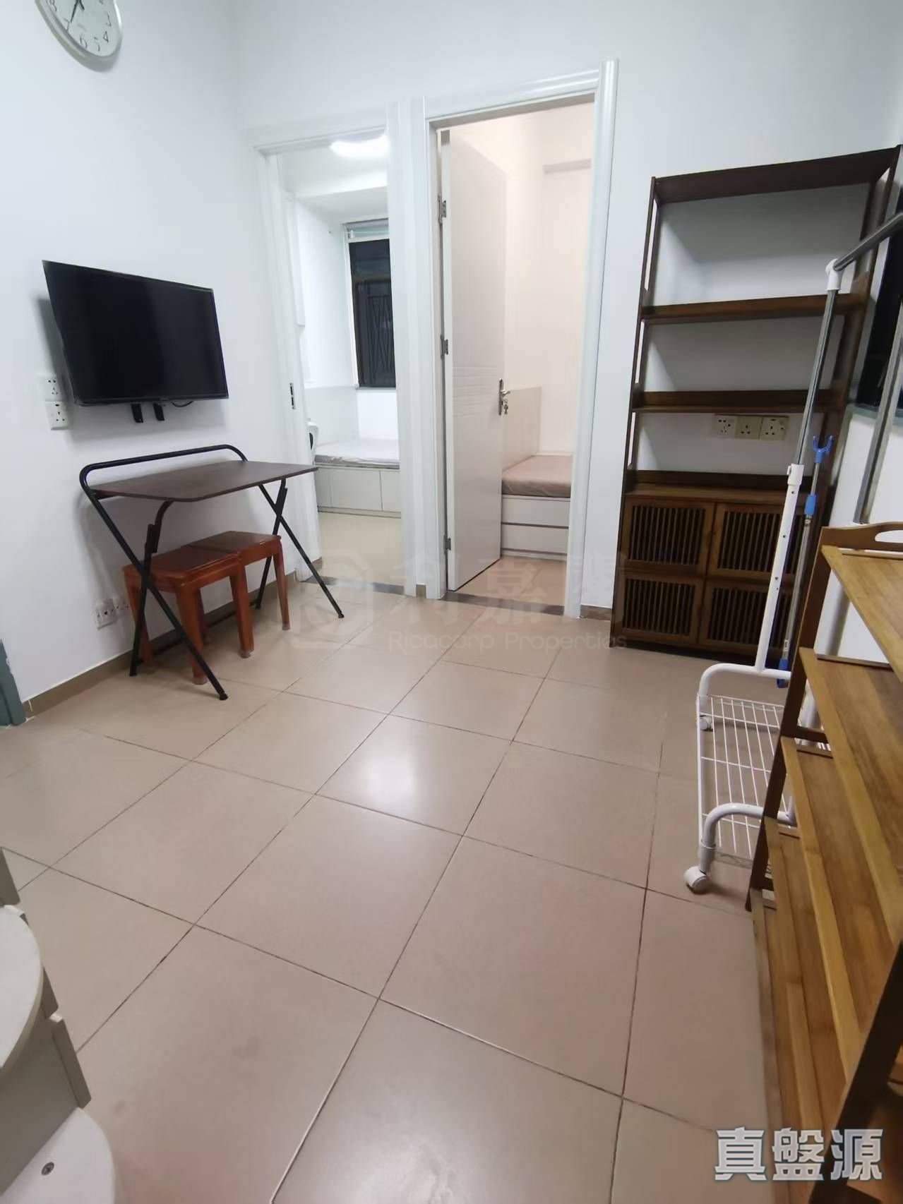 KONG CHIAN TOWER BLOCK 1 Low Floor Zone Flat D Central/Sheung Wan/Western District