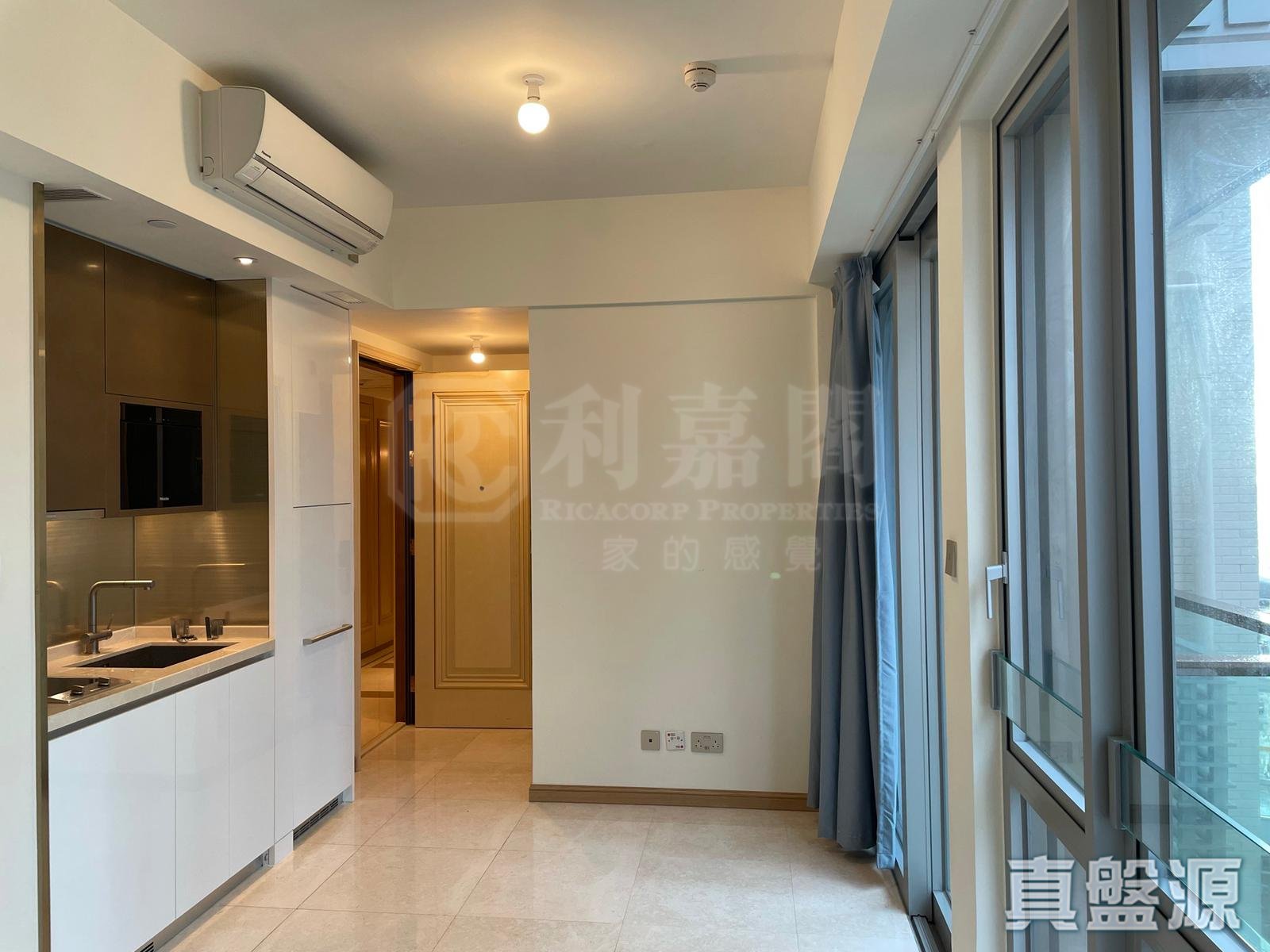 薄扶林道63号 2座 (EMERALD HOUSE) 中层 A室 西半山