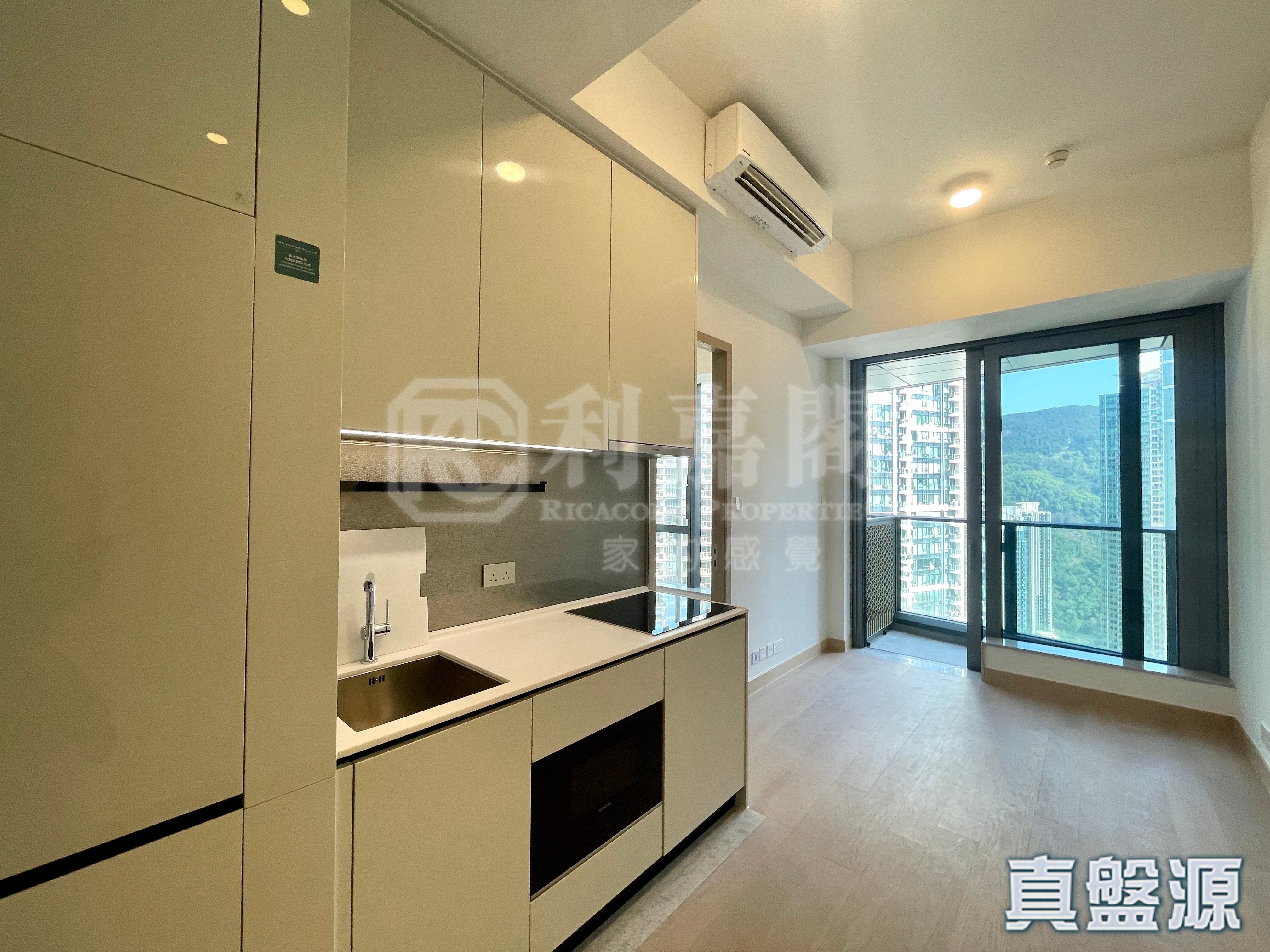 LOHAS PARK PHASE 12A SEASONS PLACE - Tower 3 (3b) High Floor Zone Flat E Tseung Kwan O