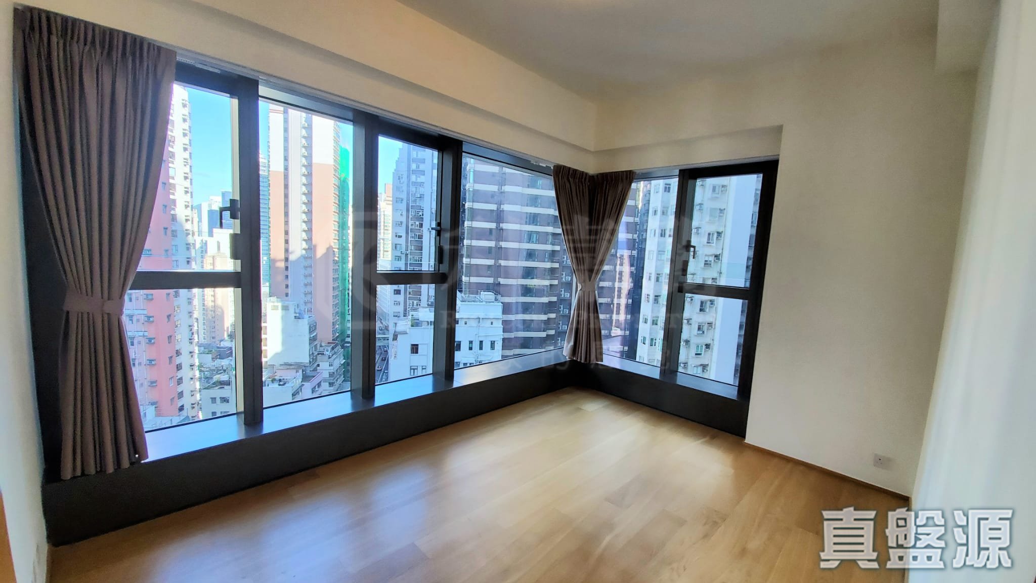 ALASSIO Low Floor Zone Flat E Mid-Levels West