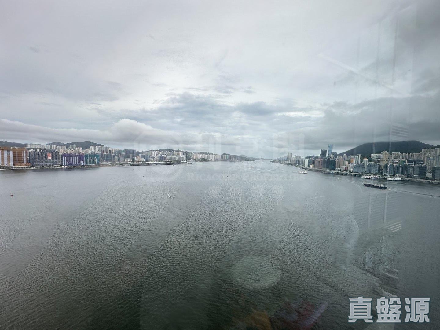 HARBOURFRONT LANDMARK TOWER 3 Medium Floor Zone Flat B Hung Hom/Whampoa/Laguna Verde