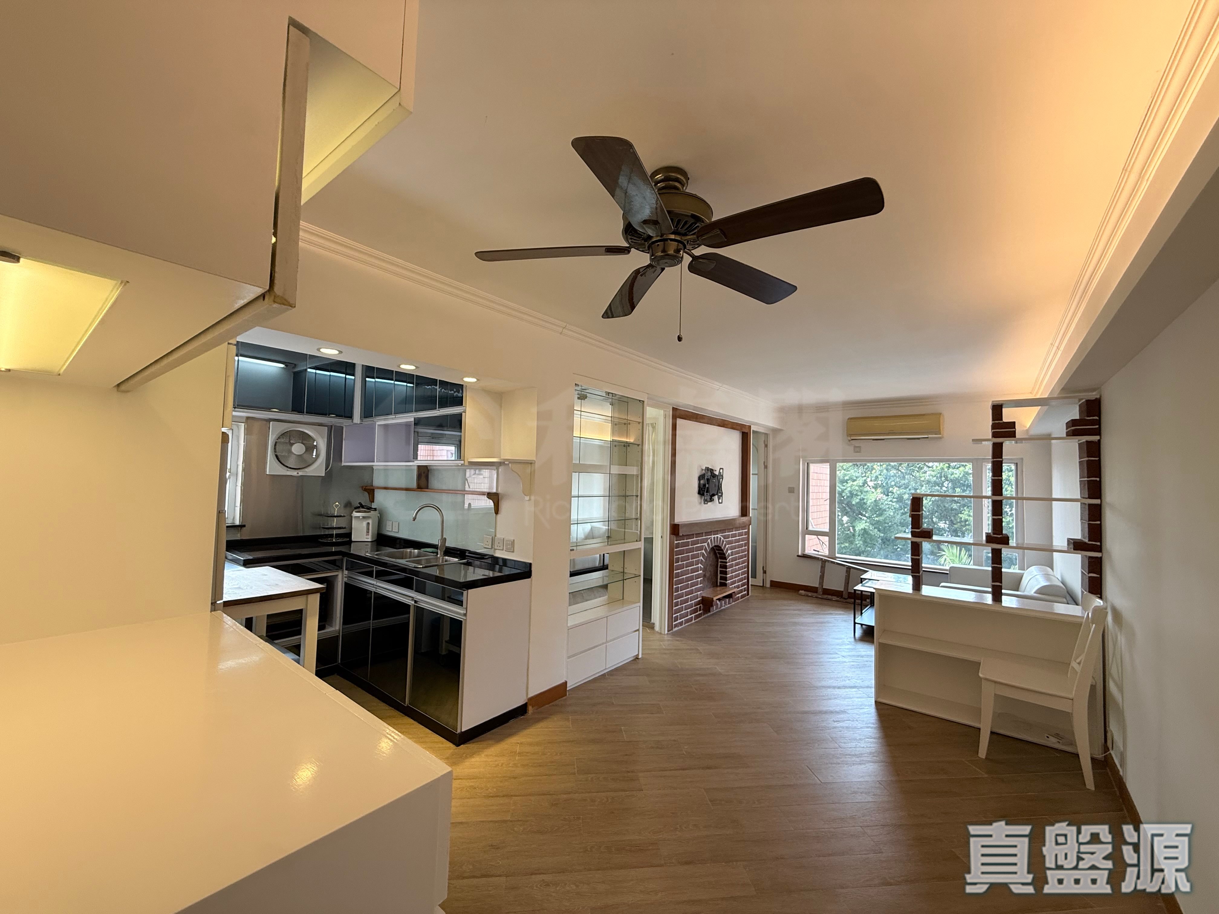 香港黄金海岸 2座 中层 C室 深井/青山公路