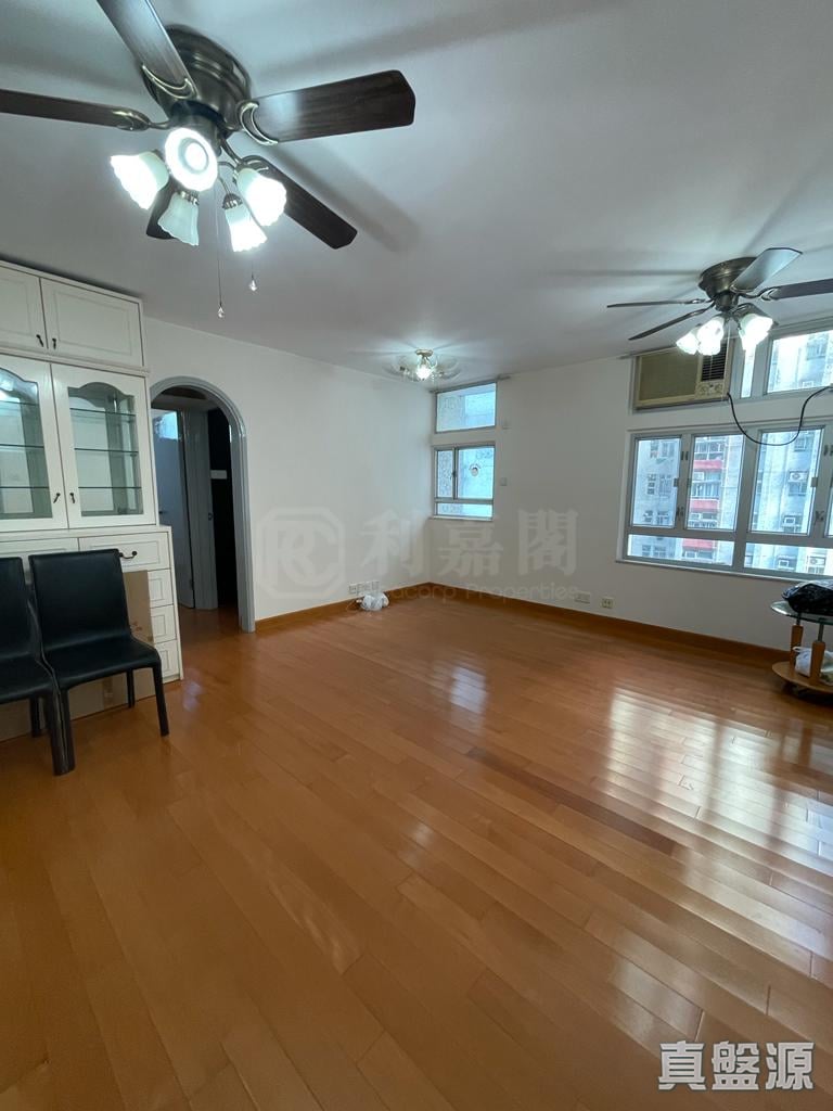 英明苑 明志閣 (D座) 高層 7室 將軍澳