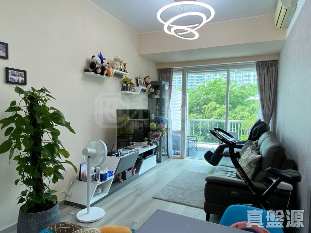 COASTAL SKYLINE PHASE 4 LE BLEU DEUX - Block 1 Low Floor Zone Flat E Tung Chung