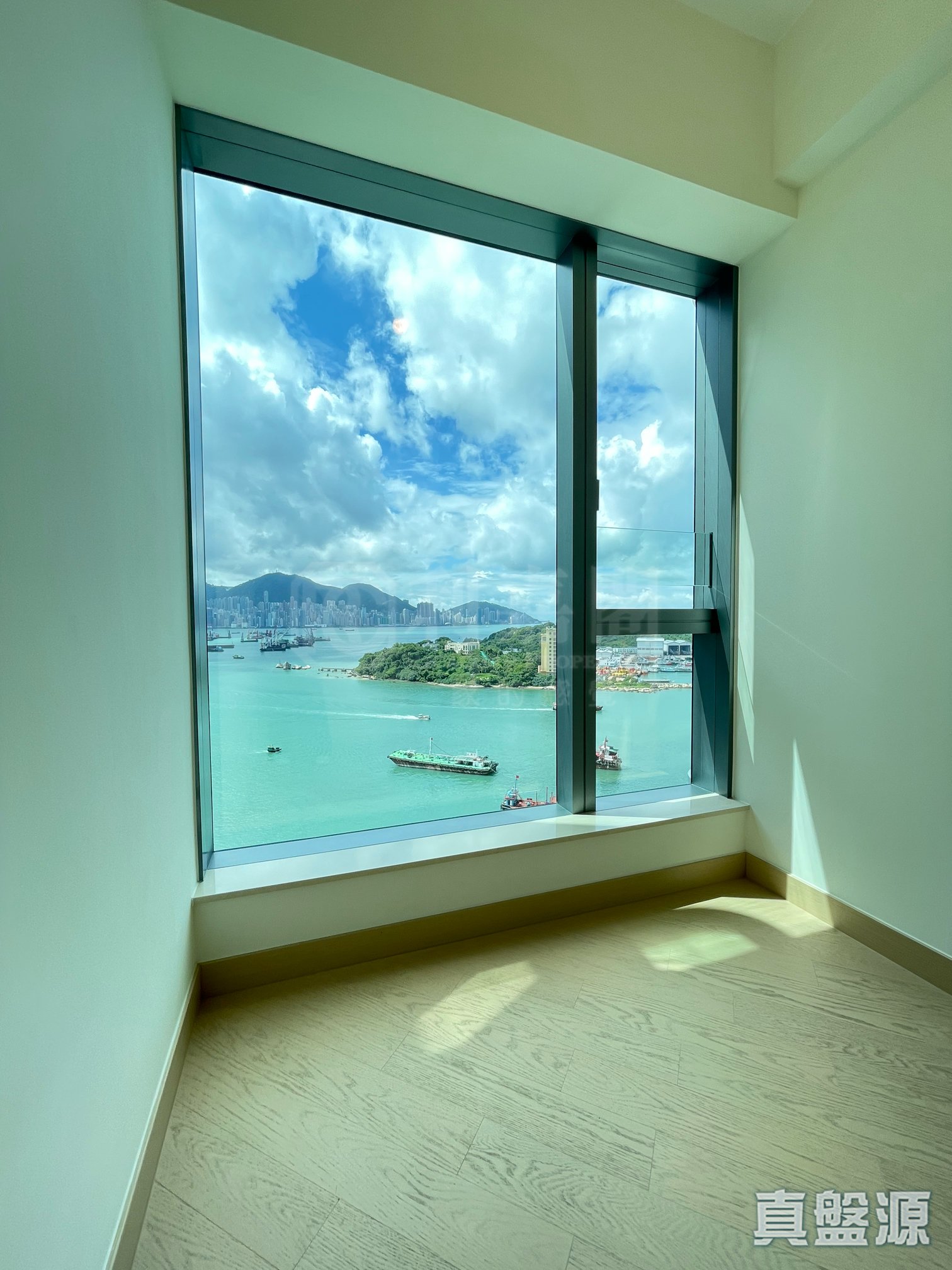 维港滙 2期 5座 高层 B室 奥运站/南昌