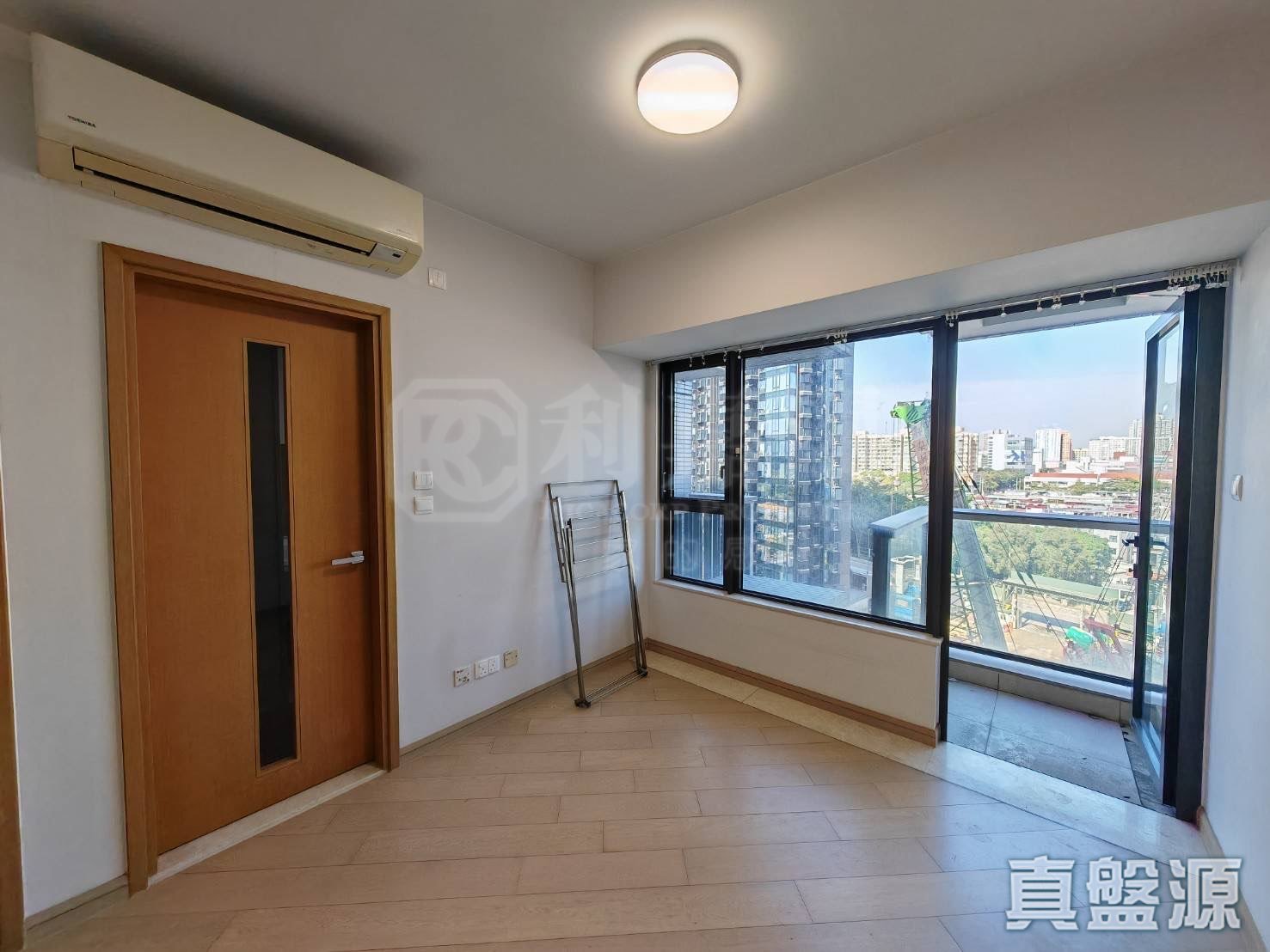 溱柏 9座 中层 J室 元朗