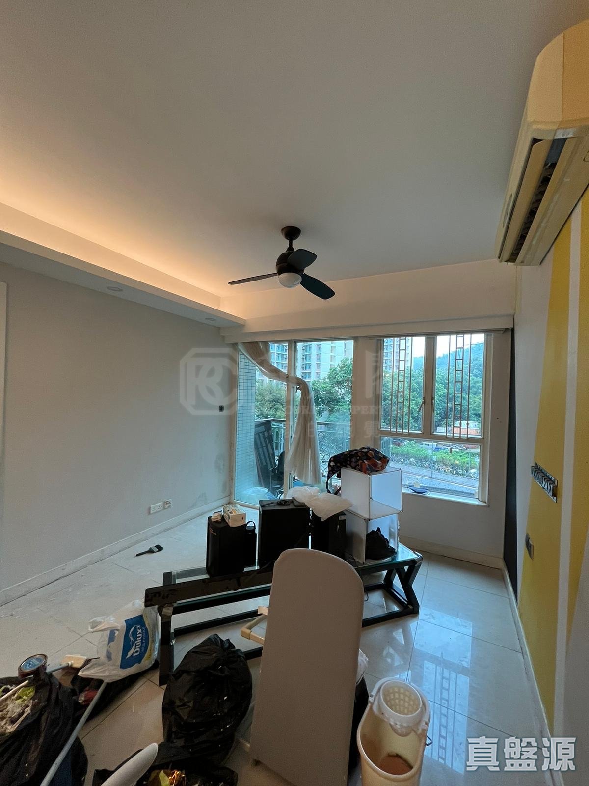 SOUTH HILL CREST Low Floor Zone Flat B Tuen Mun