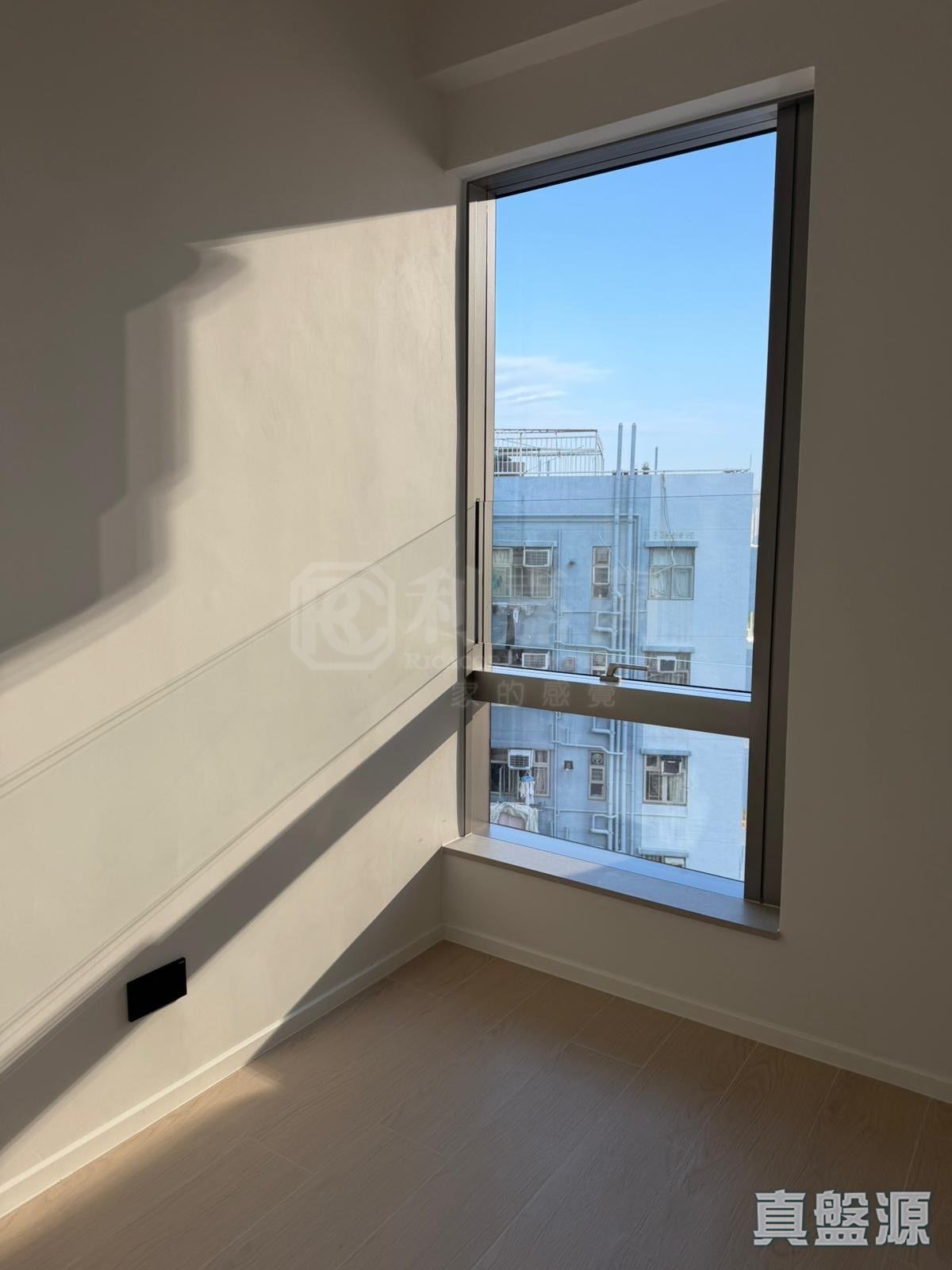 FINNIE High Floor Zone Flat C Quarry Bay/Kornhill/Taikoo Shing