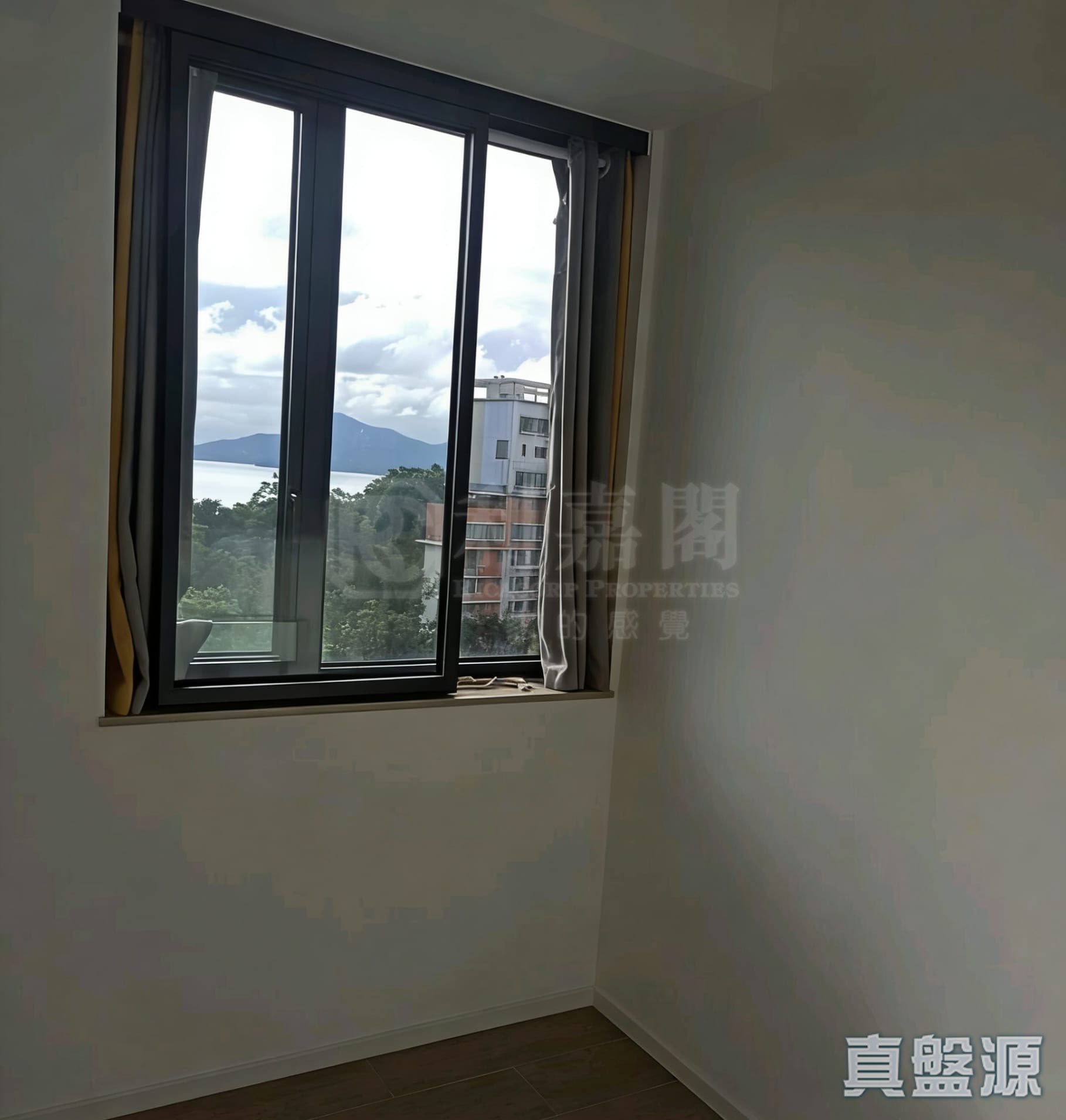 OMA BY THE SEA TOWER 2 Medium Floor Zone Flat A9 Sham Tseng/Castle Peak Road