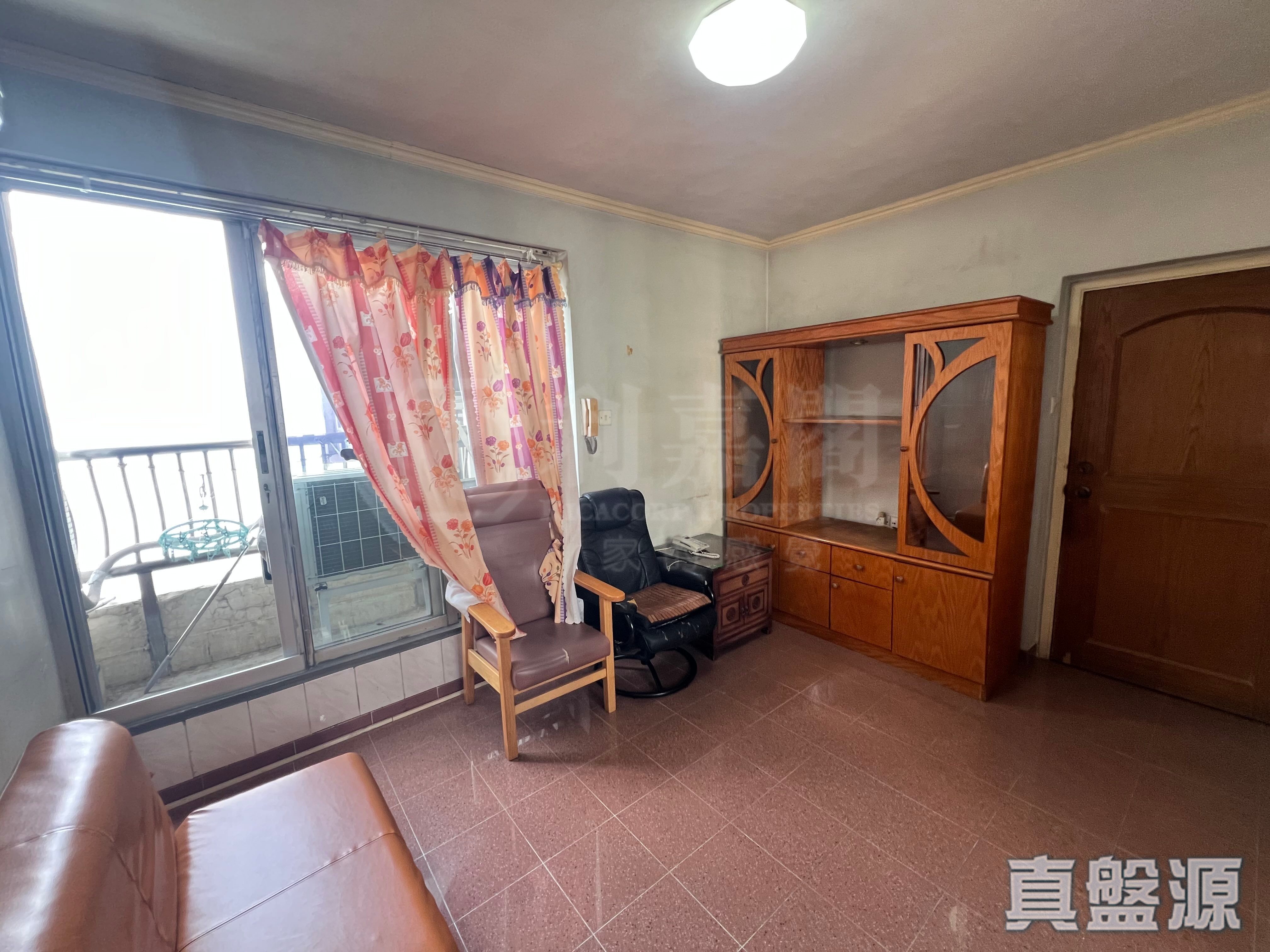 HONG KONG GARDEN PHASE 1 - Block 4 Very High Floor Zone Flat D Sham Tseng/Castle Peak Road